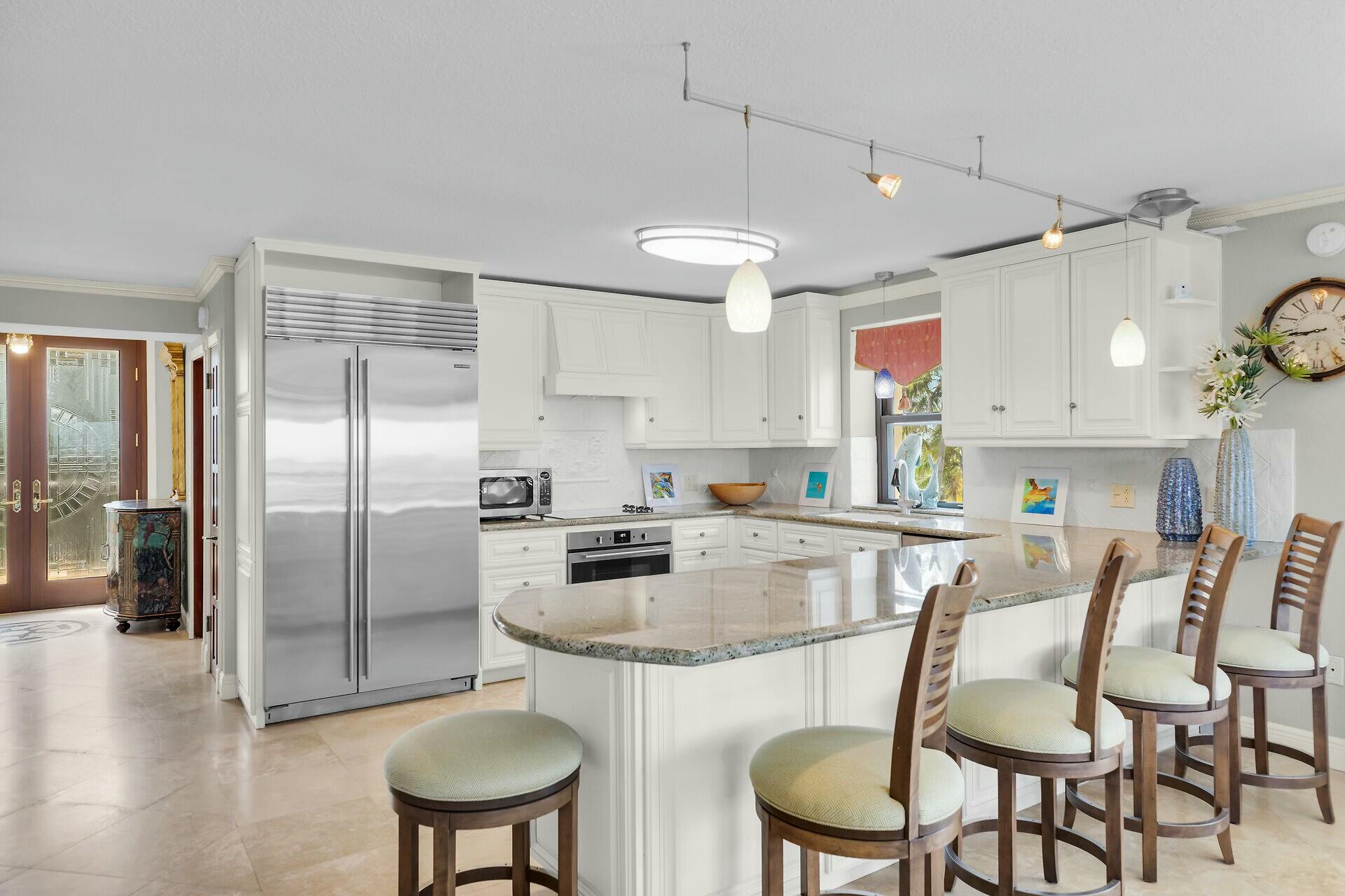 101 E Ocean Drive, C401 Property Photo 41