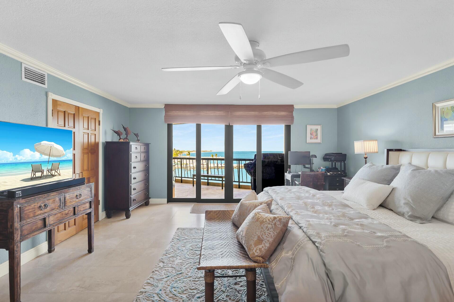 101 E Ocean Drive, C401 Property Photo 46