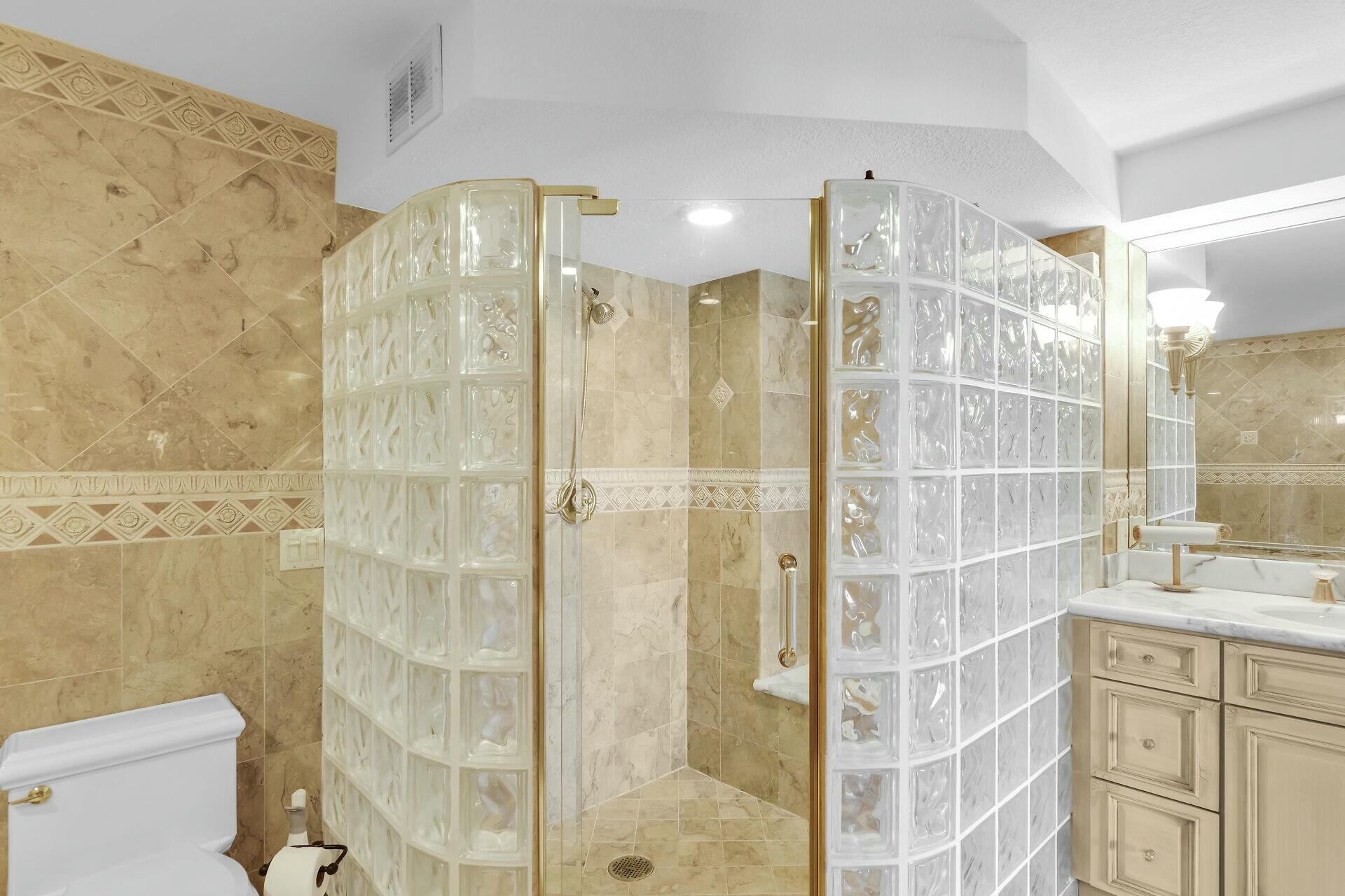101 E Ocean Drive, C401 Property Photo 49