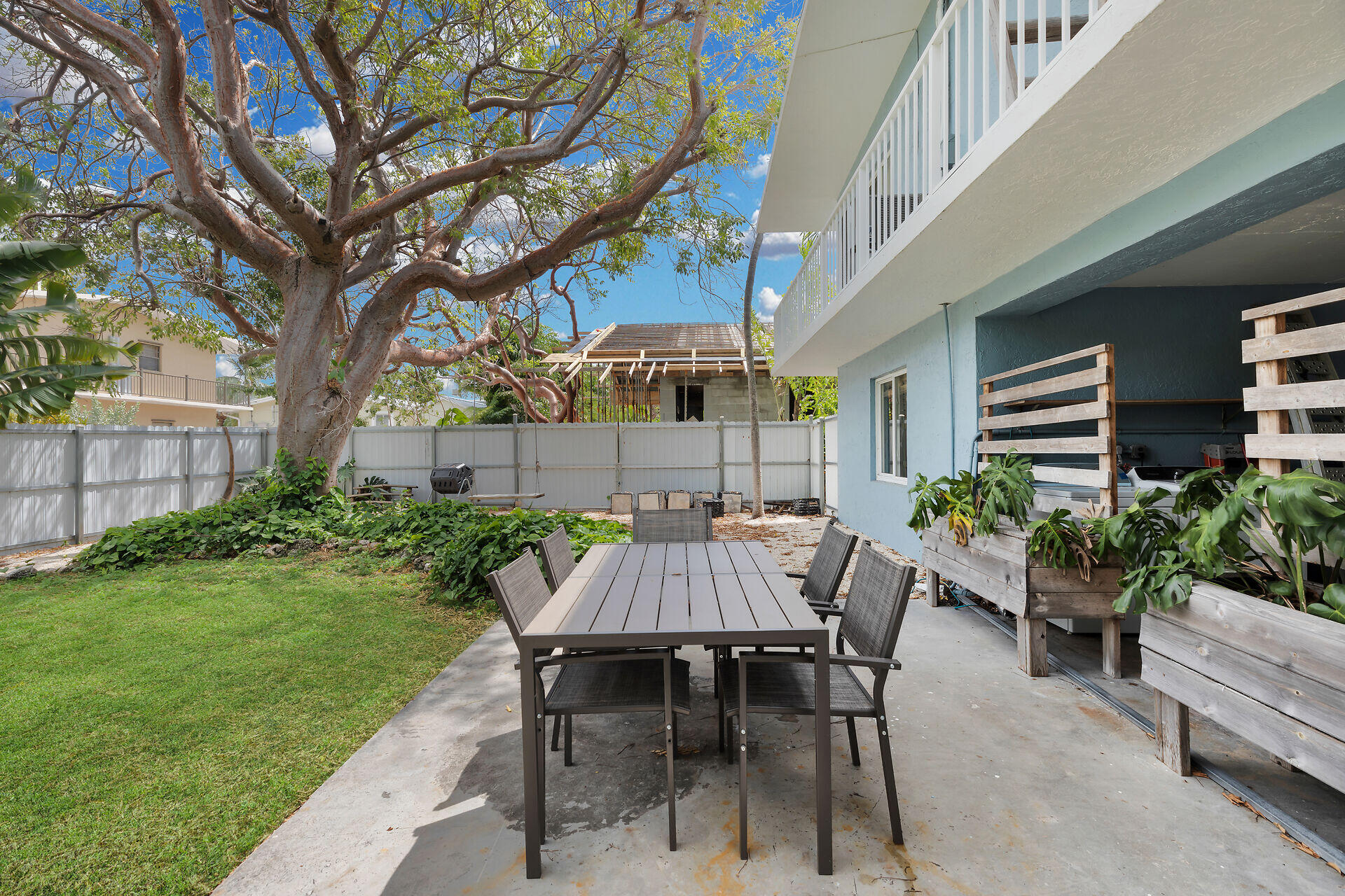 154 Hibiscus Street Property Photo 20