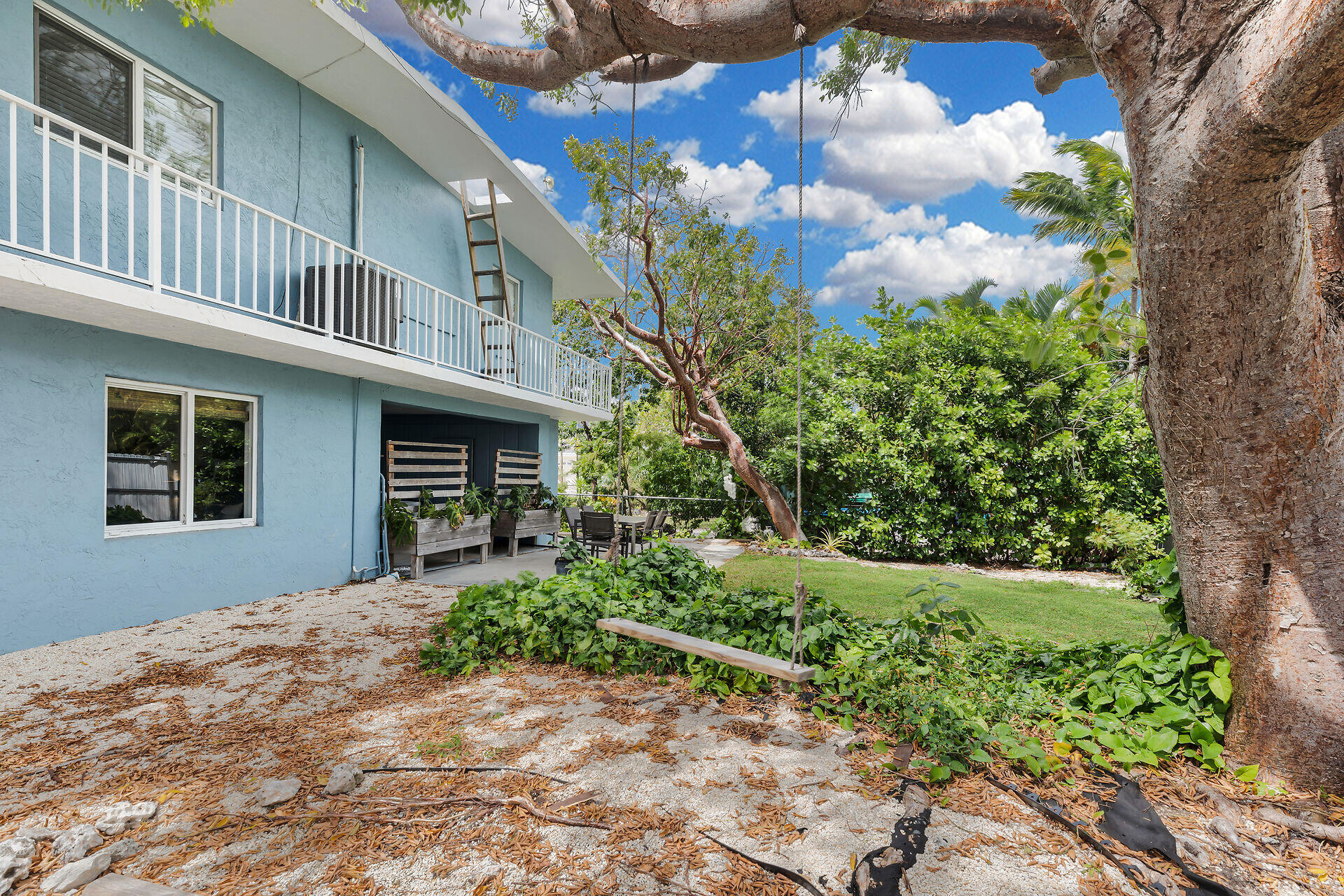 154 Hibiscus Street Property Photo 21