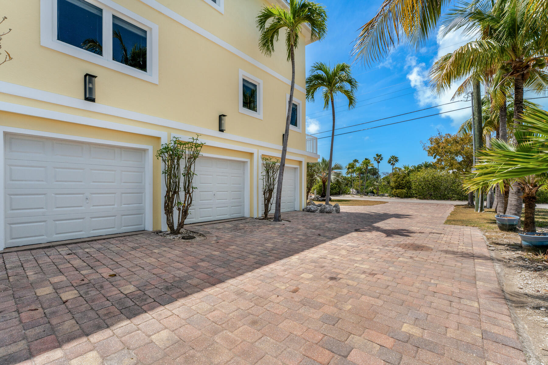 205 Stirrup Key Boulevard Property Photo 4