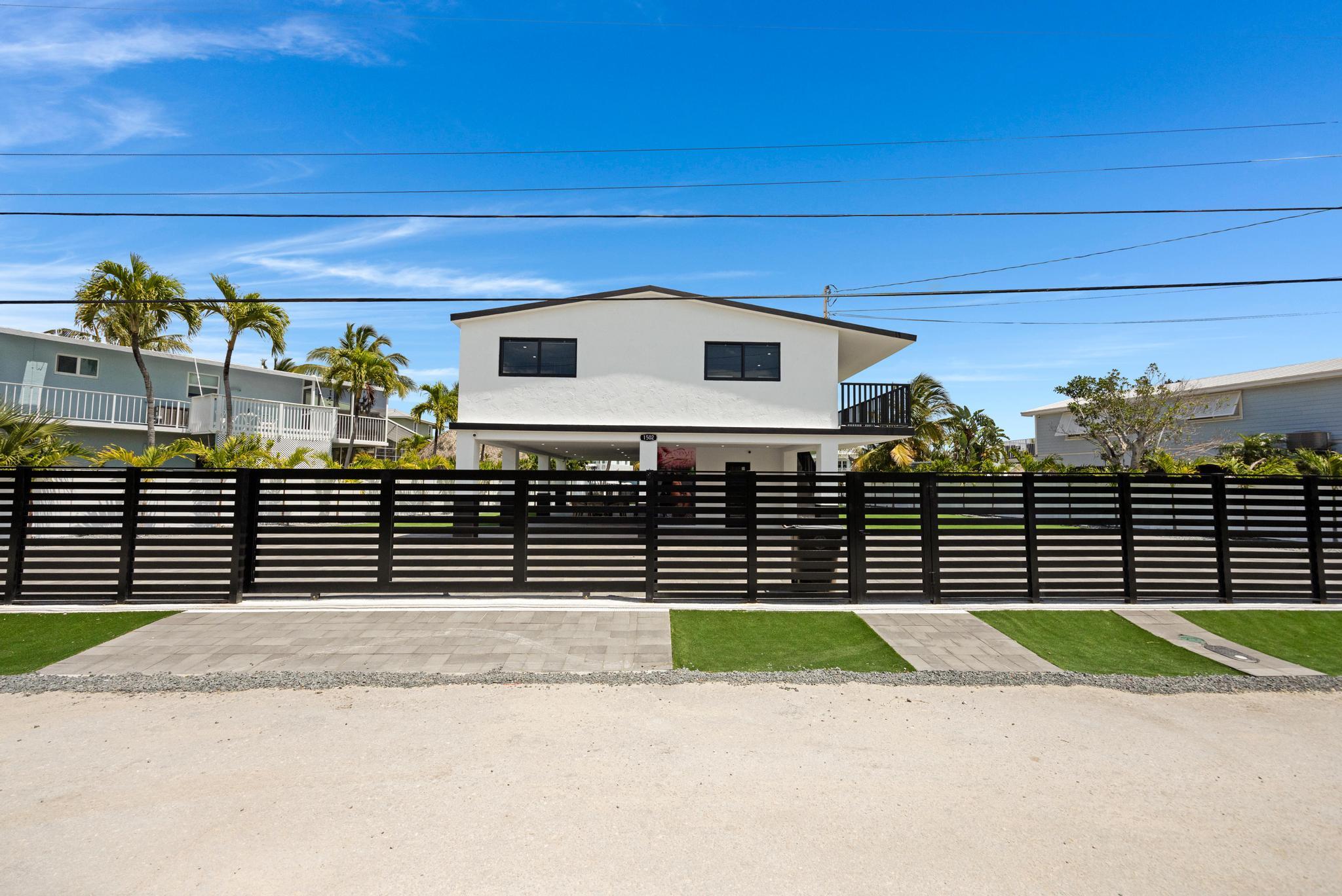 1502 Shaw Drive Property Photo 4