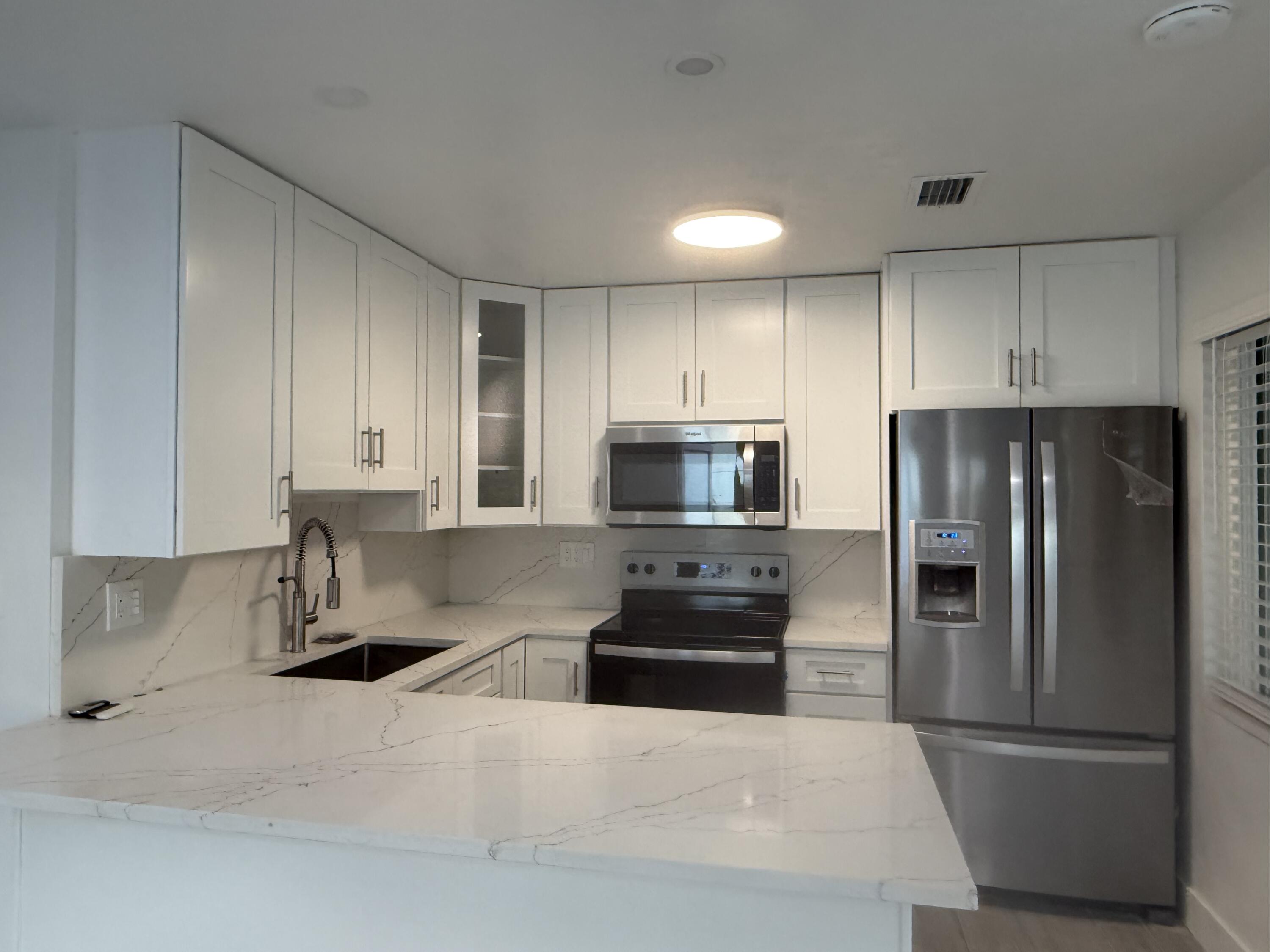 29656 Constitution Avenue Property Photo 9