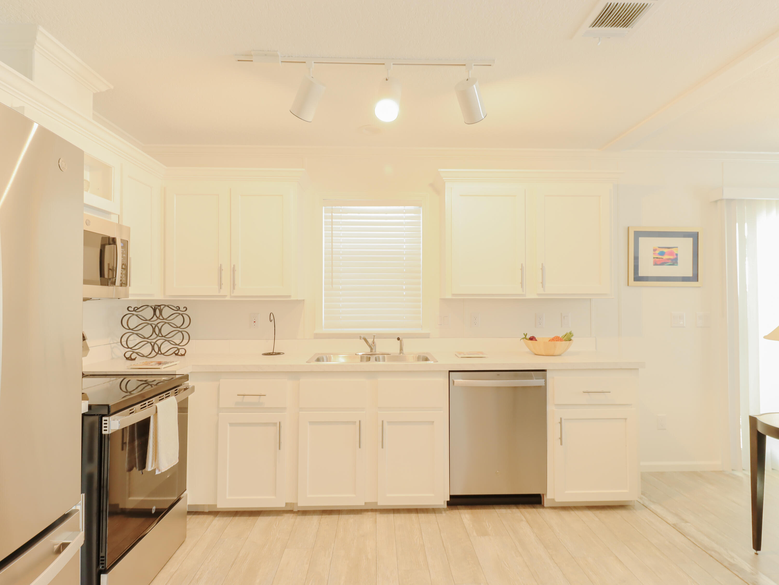 50 Ave A Property Photo 2