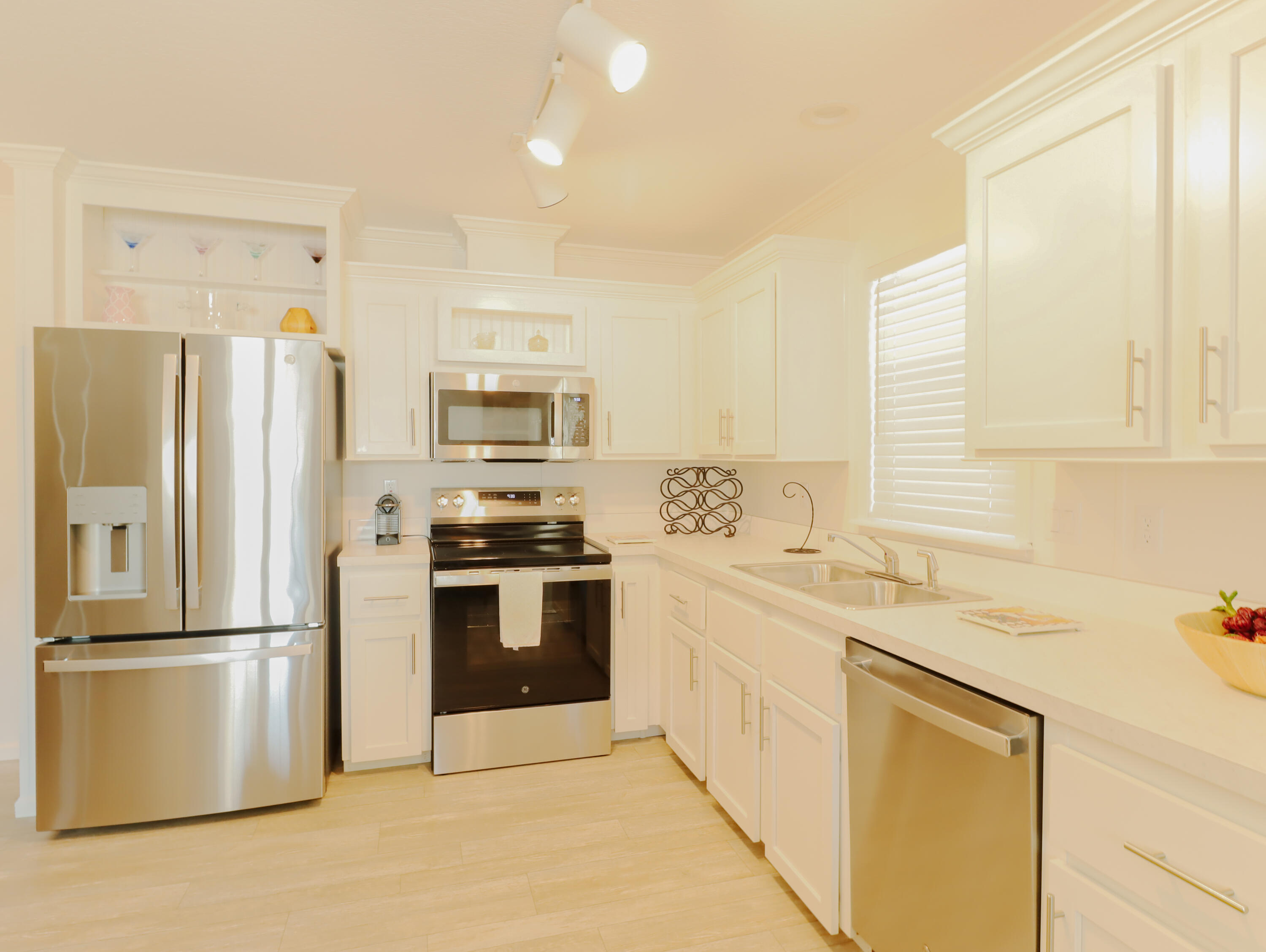 50 Ave A Property Photo 3