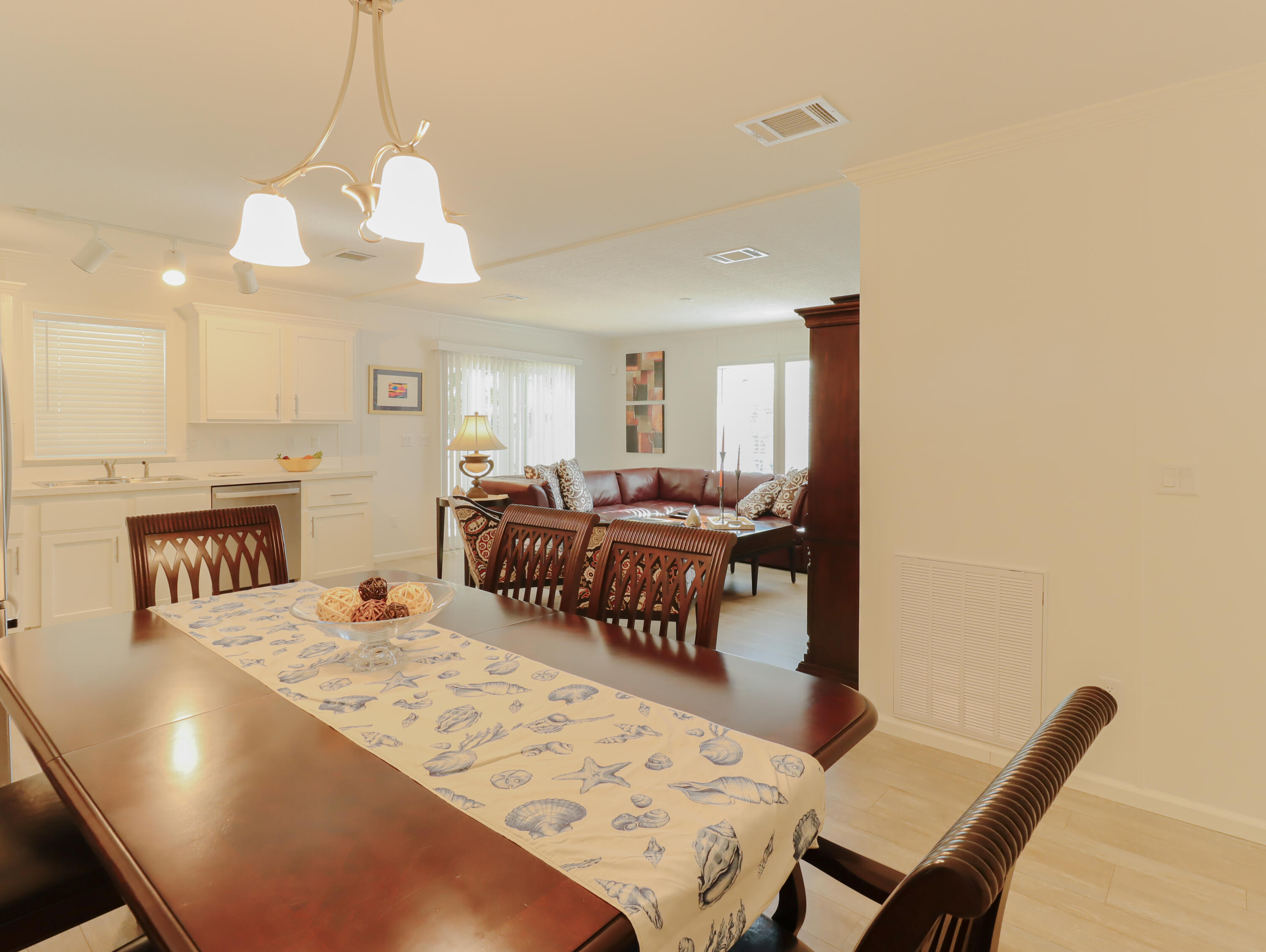 50 Ave A Property Photo 6