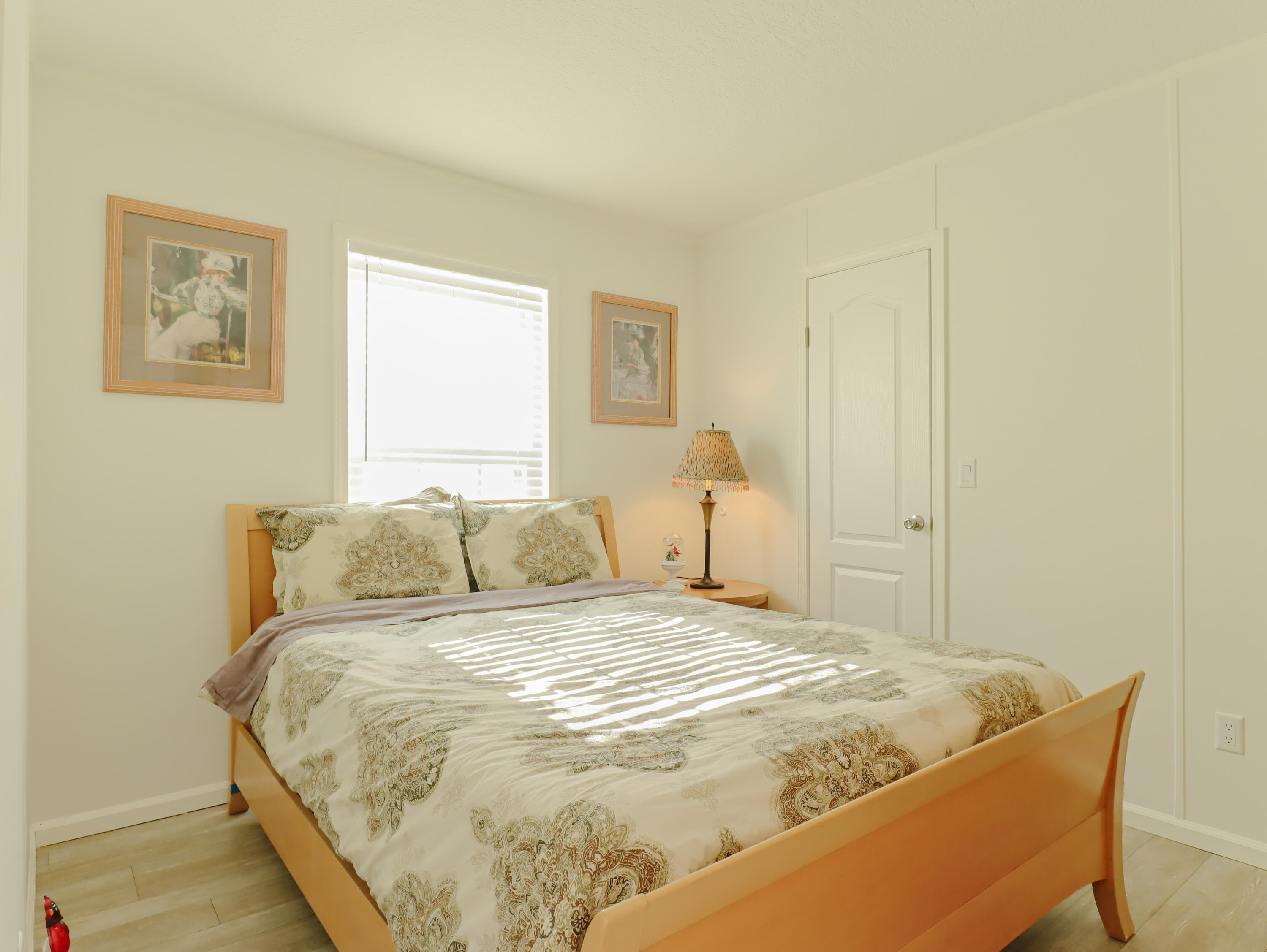 50 Ave A Property Photo 11