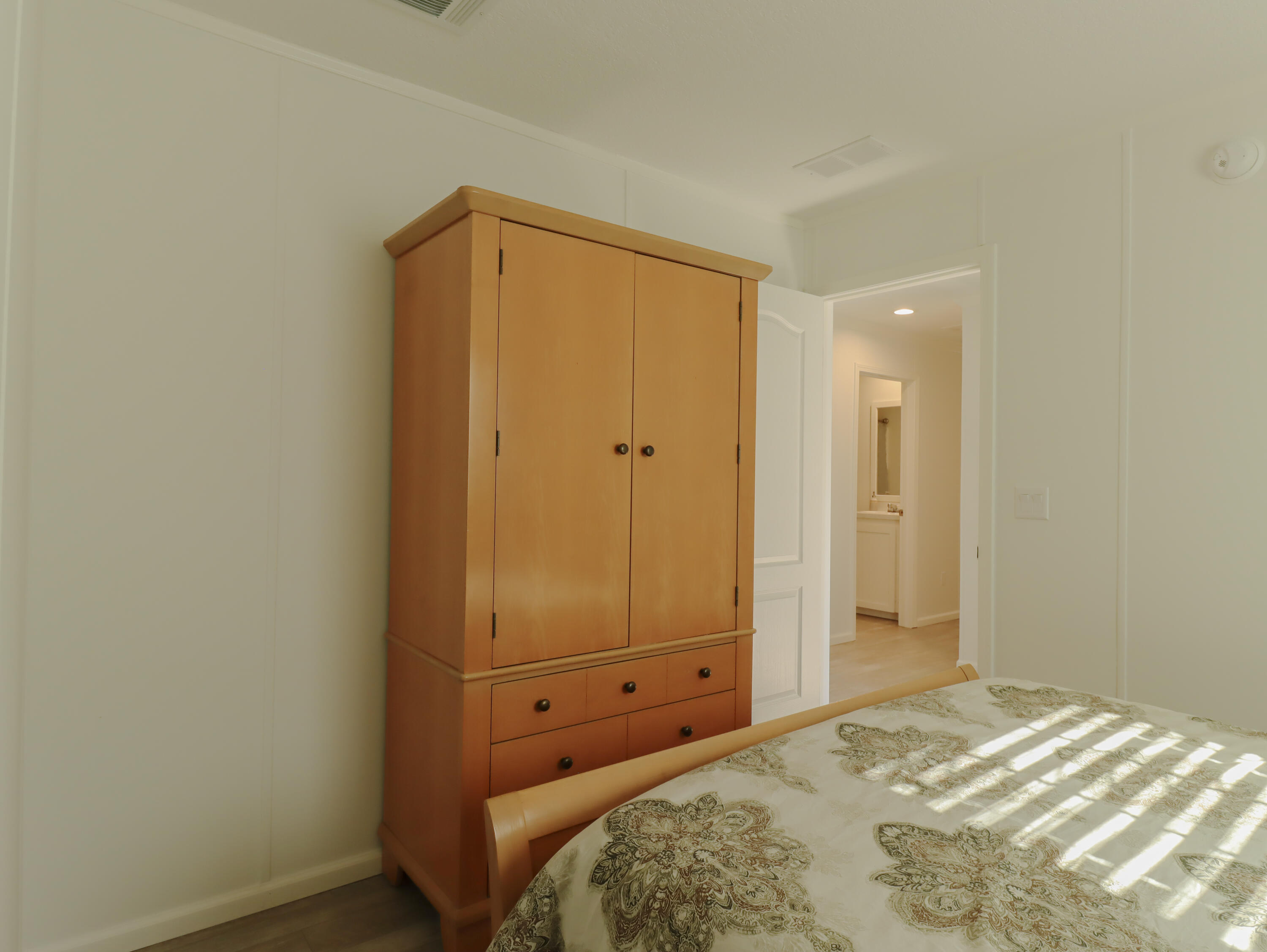 50 Ave A Property Photo 12