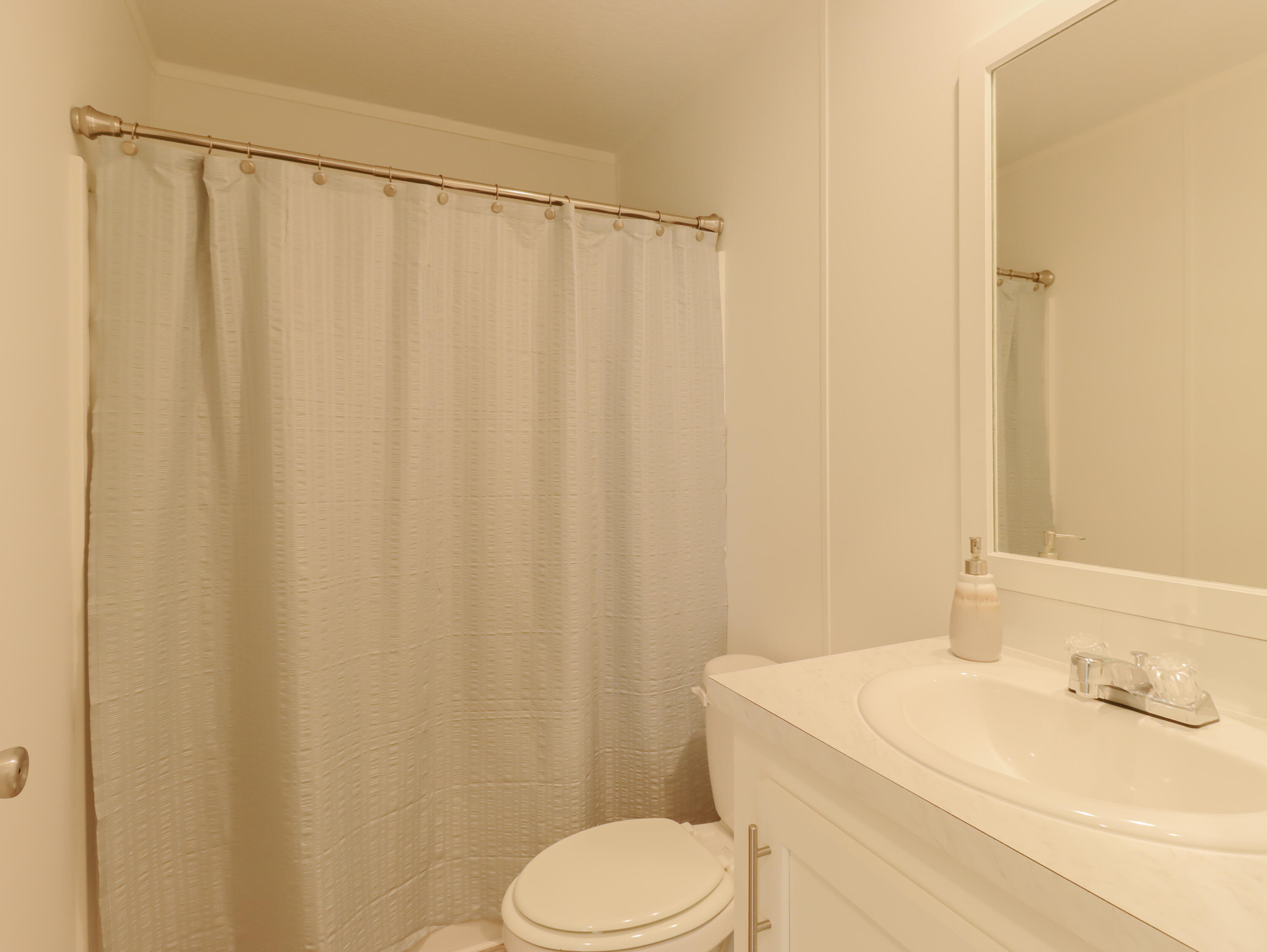 50 Ave A Property Photo 13