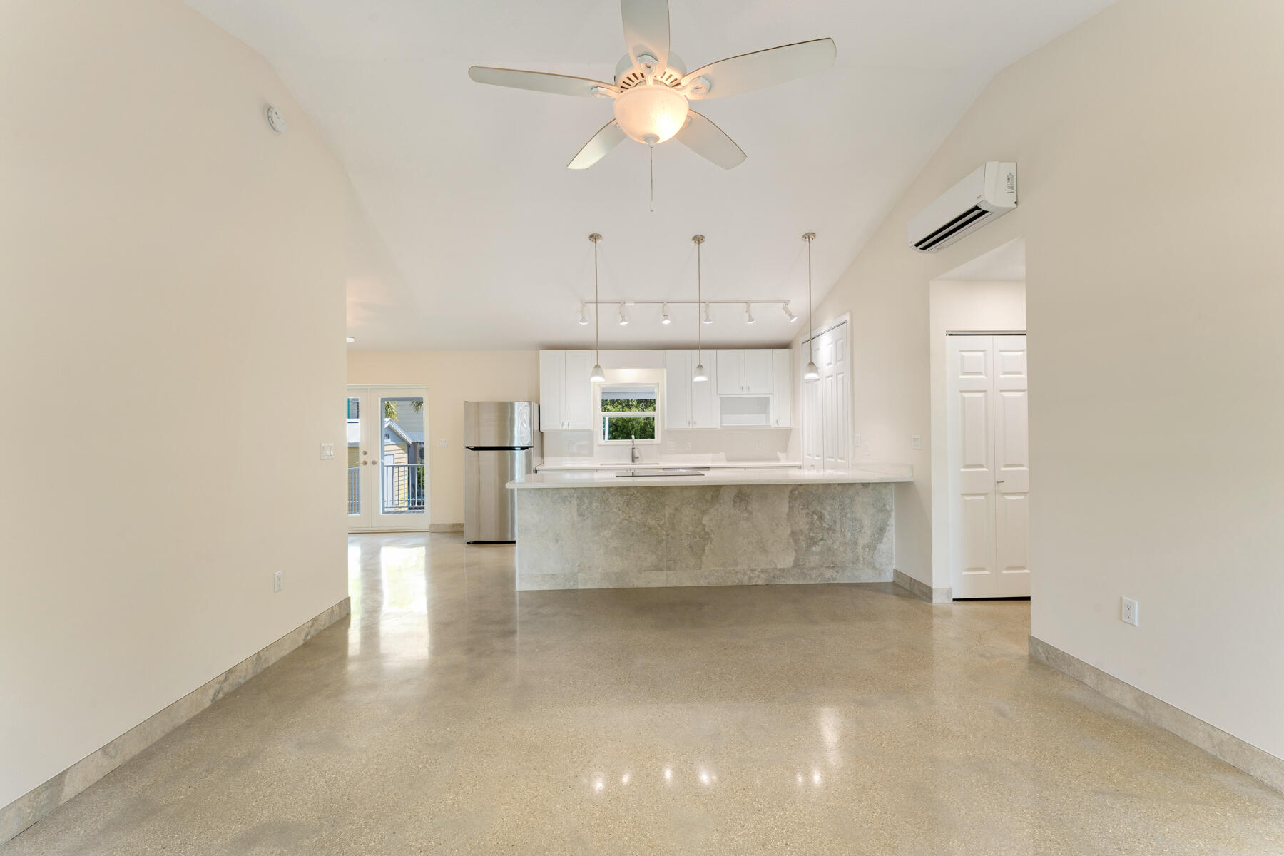 129 Tavern Drive Property Photo 7