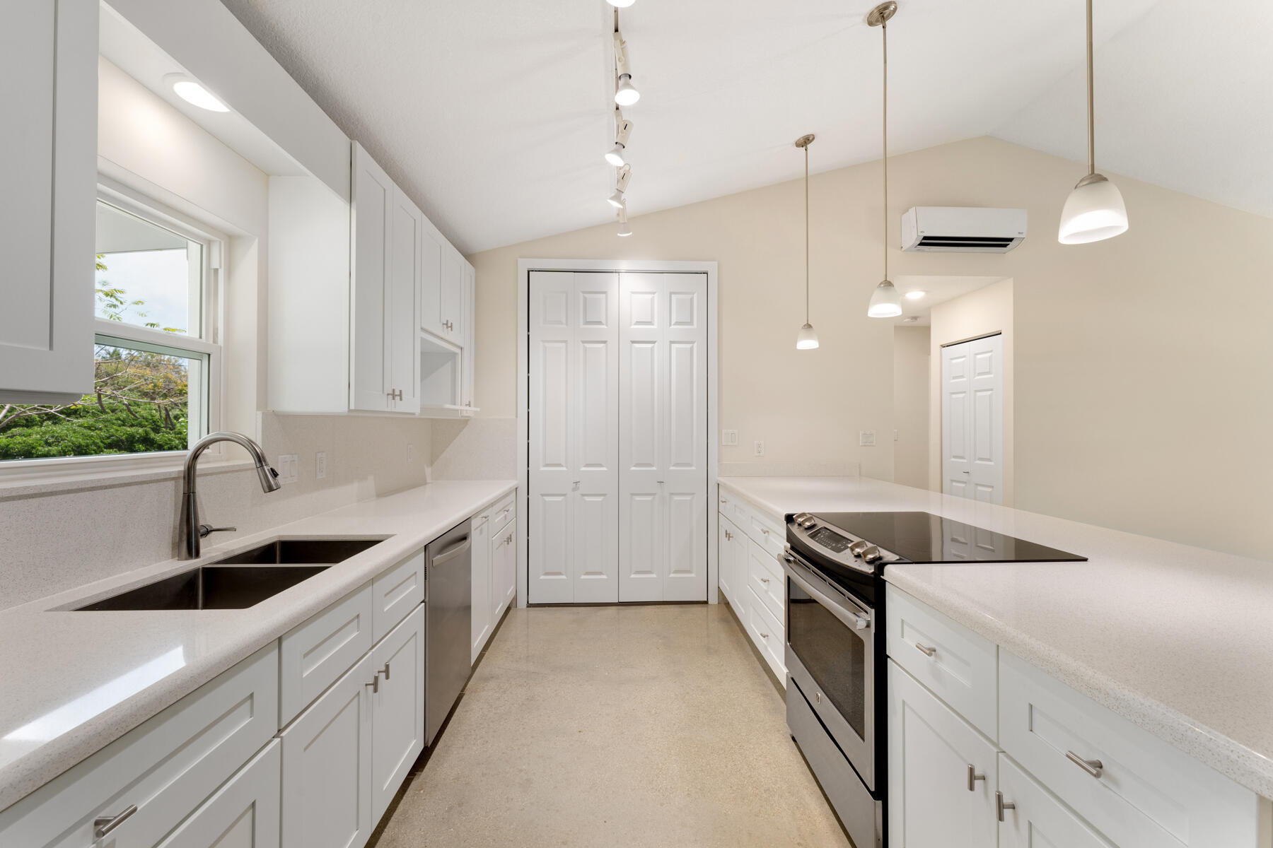 129 Tavern Drive Property Photo 12