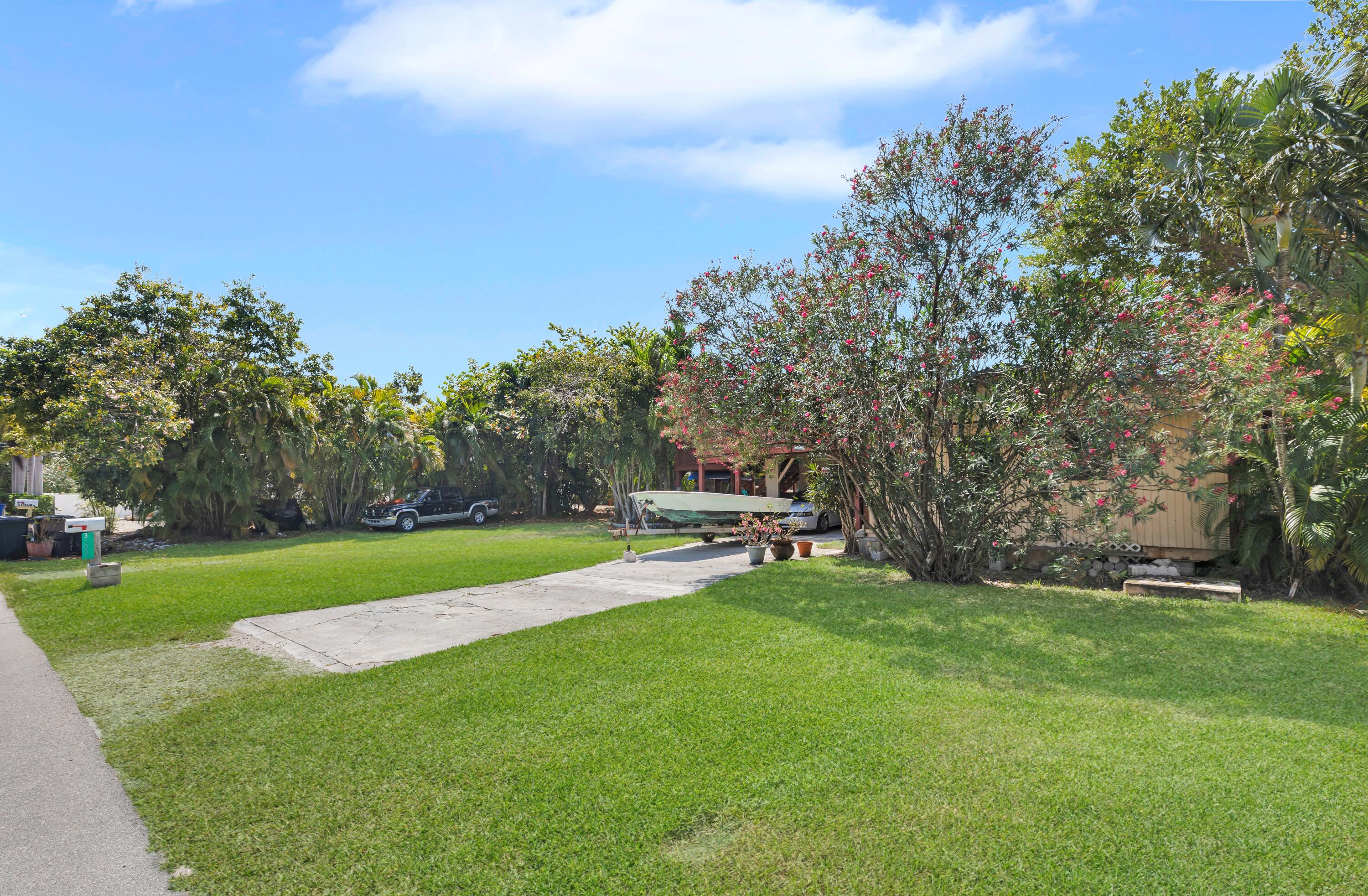 31052 Avenue H Property Photo 2