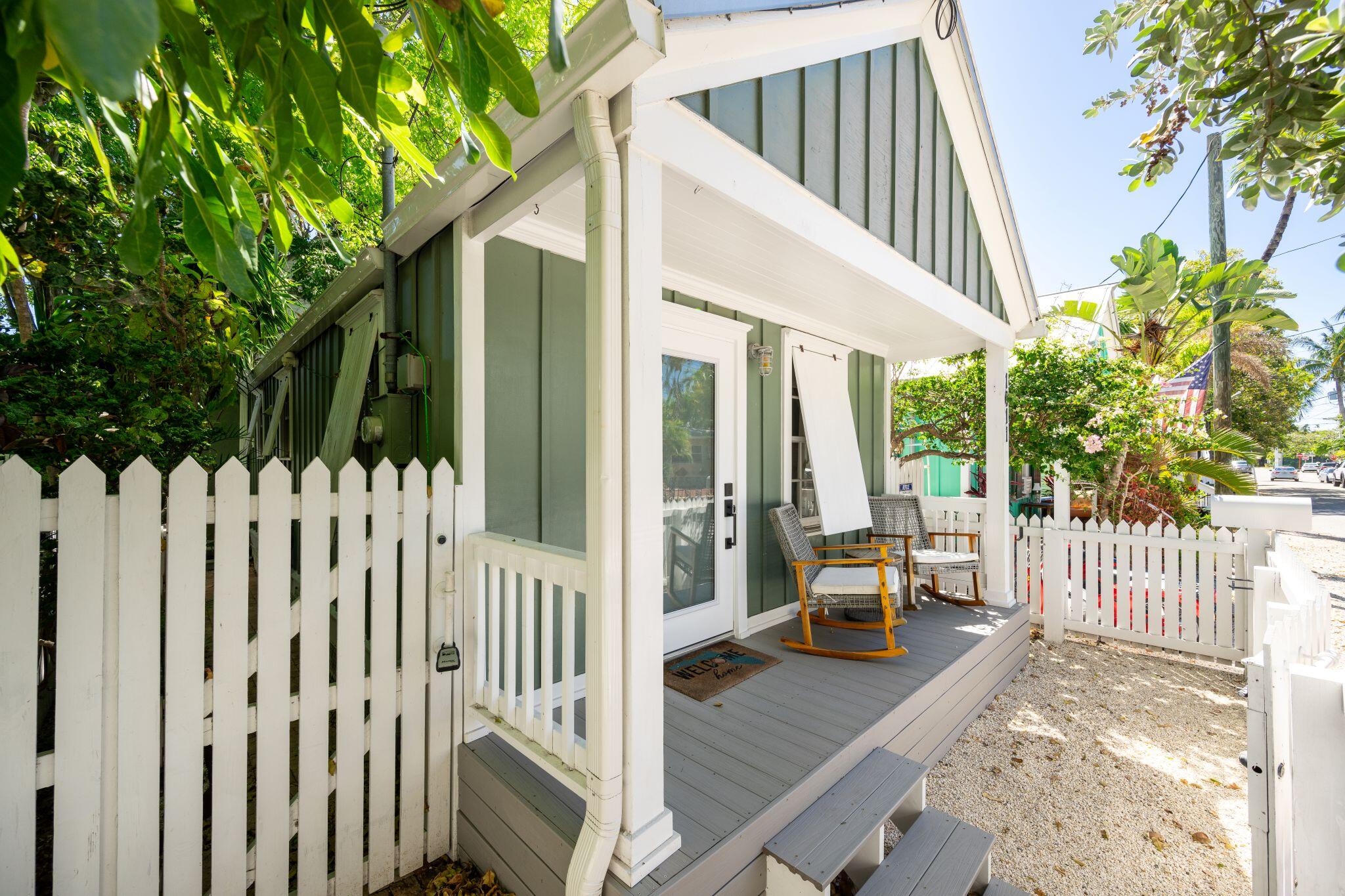 1011 Howe Street Property Photo 3