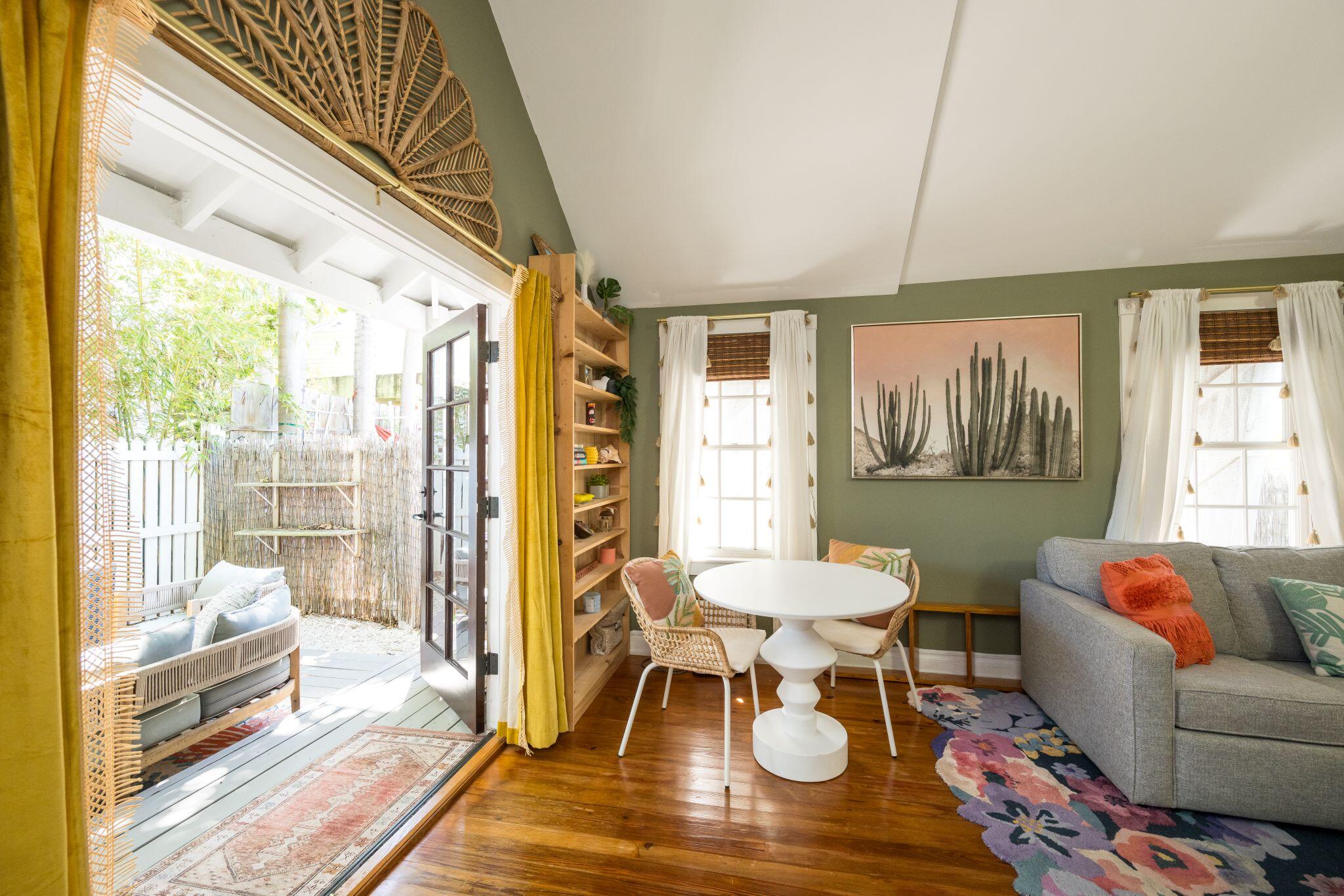 1011 Howe Street Property Photo 14