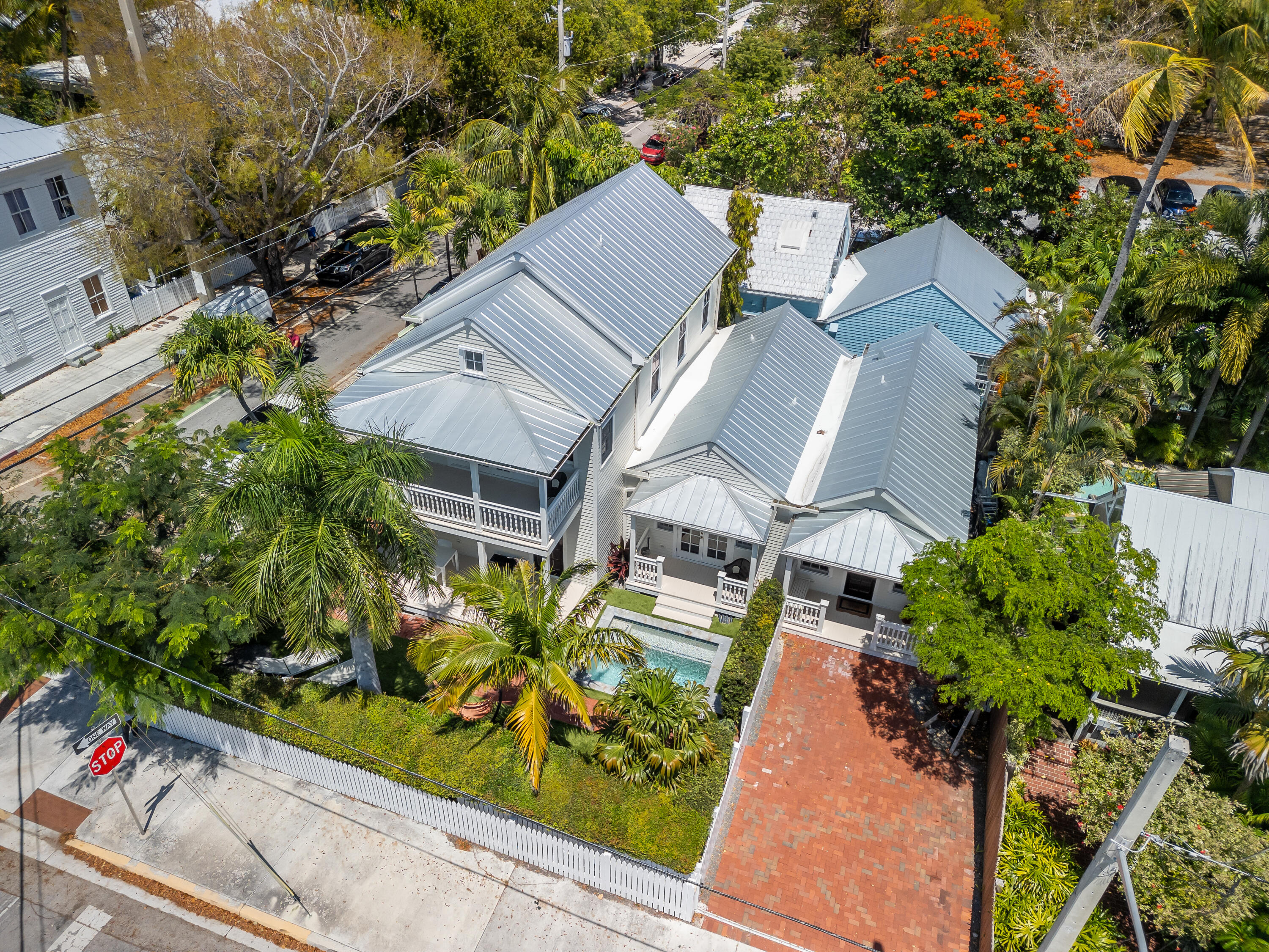 802 Southard Street Property Photo