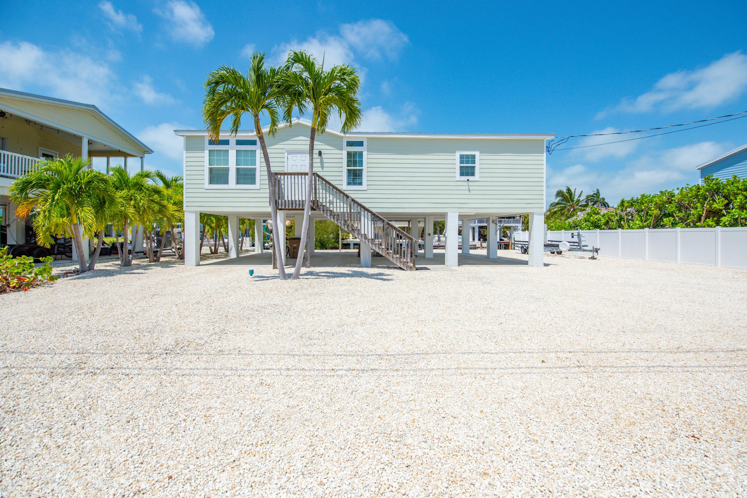 17287 Cayman Drive Property Photo 4