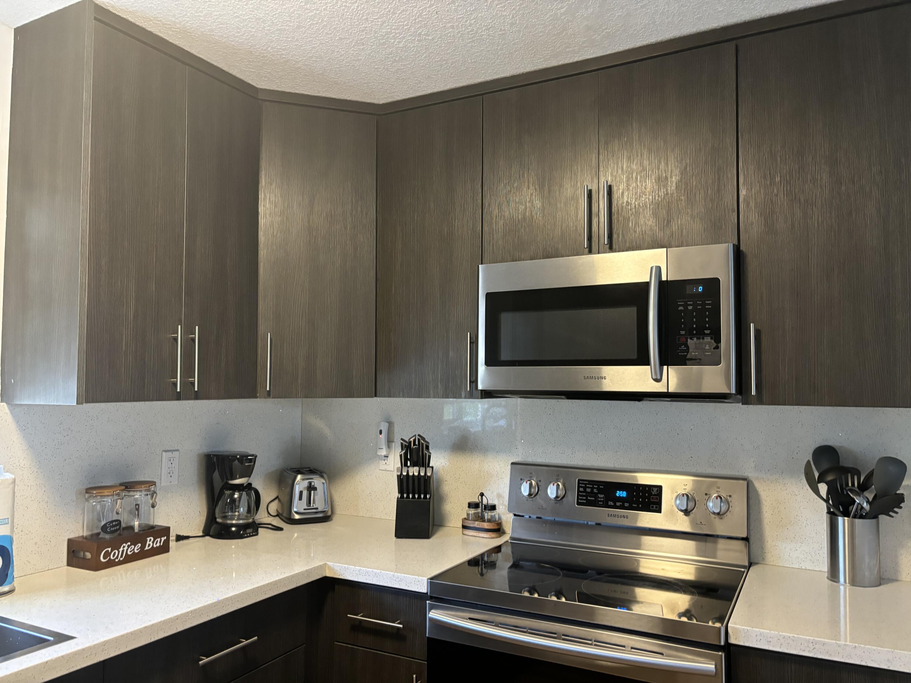 9502 Aviation Boulevard, 9502 Property Photo 8