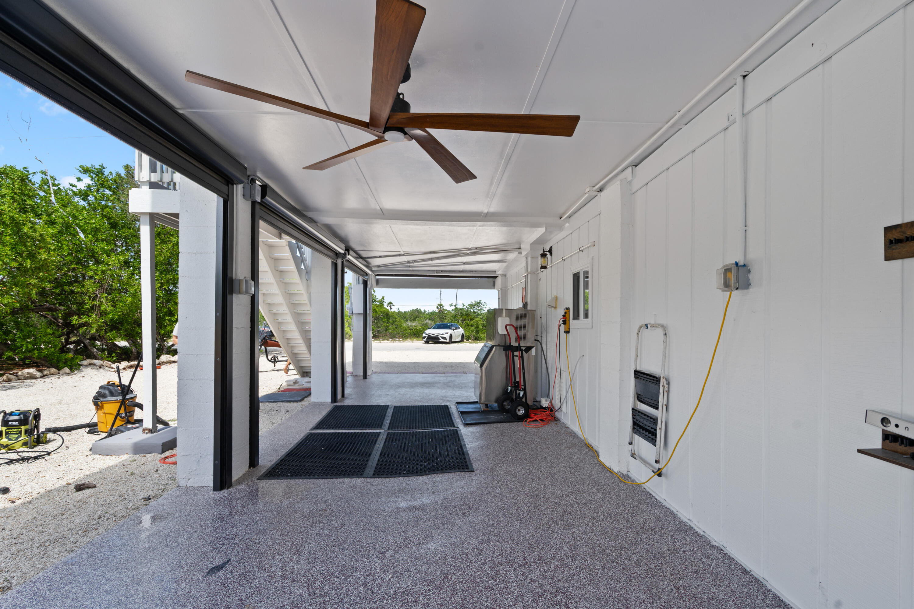 3746 Park Avenue Property Photo 7