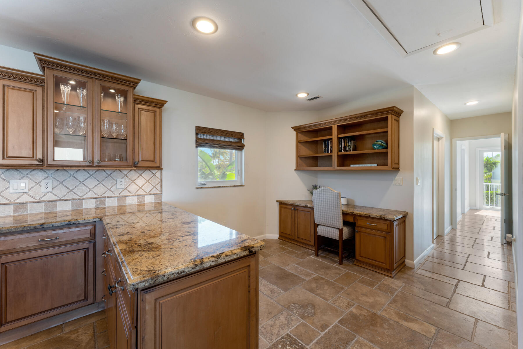 228 W Seaview Circle Property Photo 17