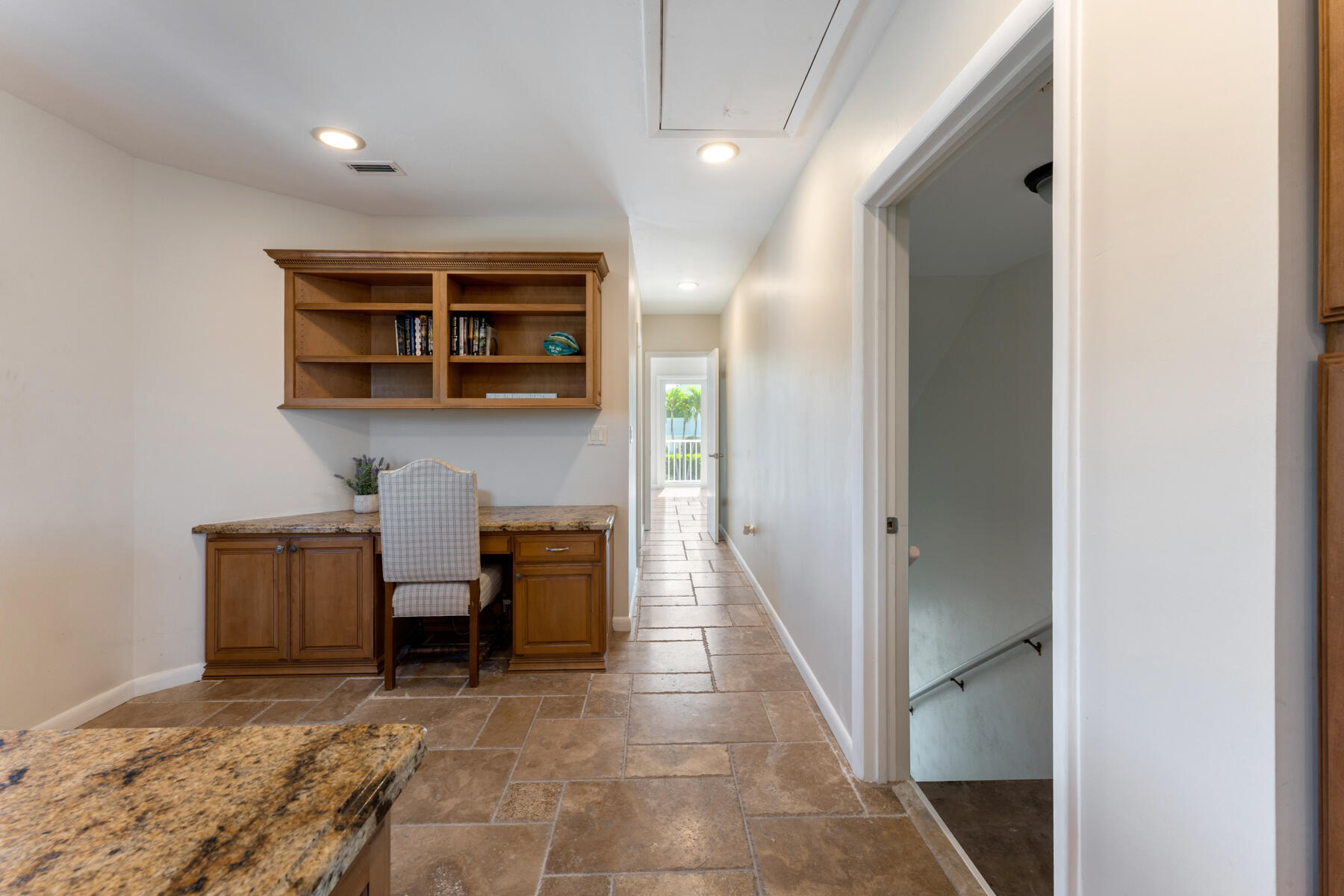 228 W Seaview Circle Property Photo 18