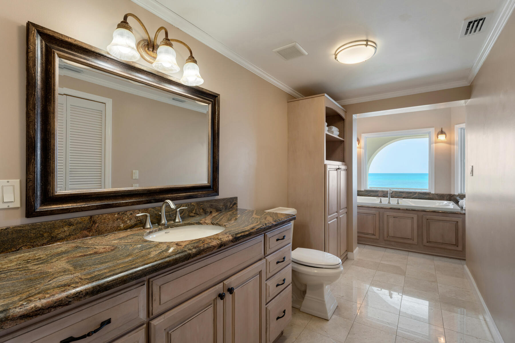 228 W Seaview Circle Property Photo 32