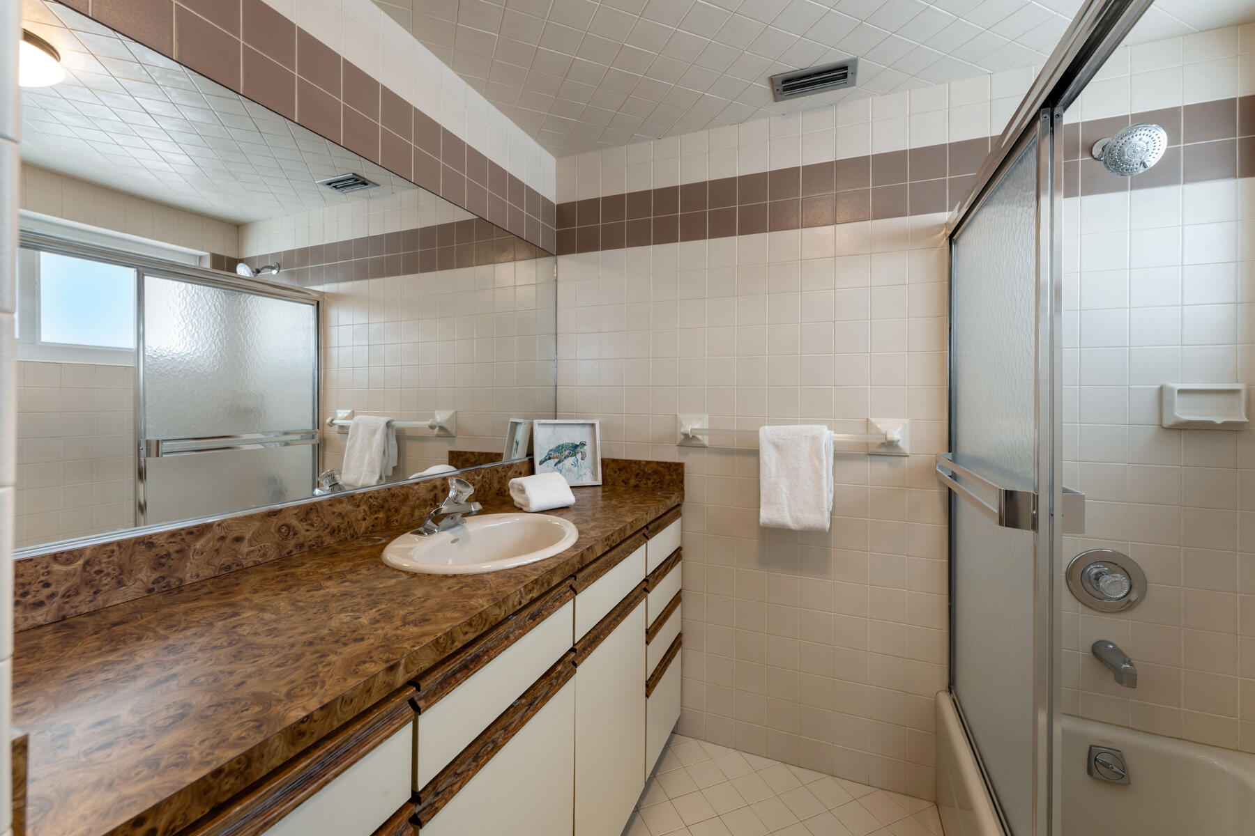 228 W Seaview Circle Property Photo 43
