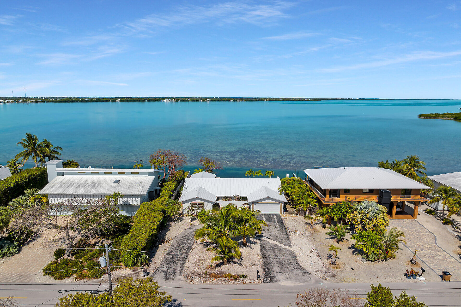 1060 W Shore Drive Property Photo