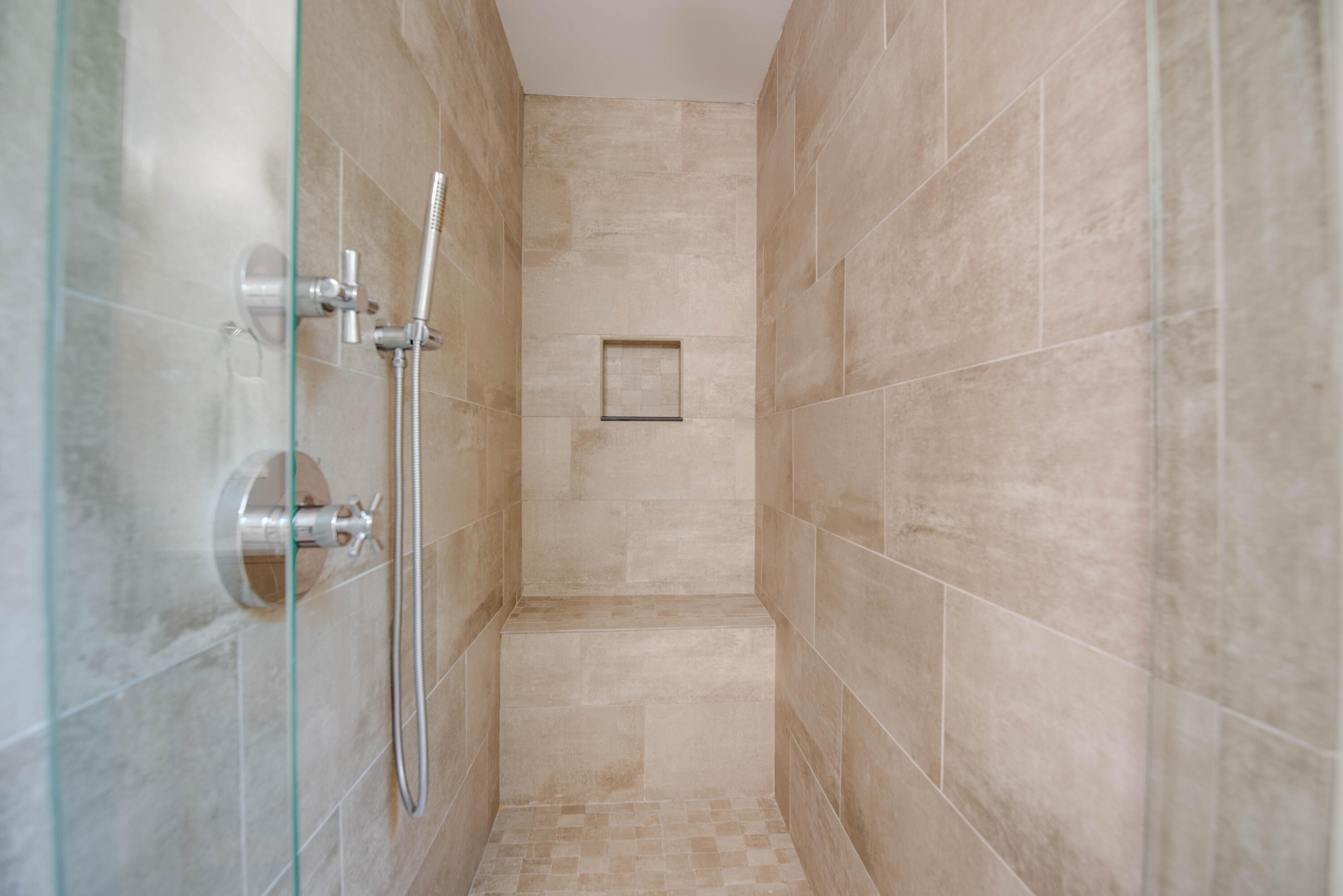 1124 Seminary Street Property Photo 48
