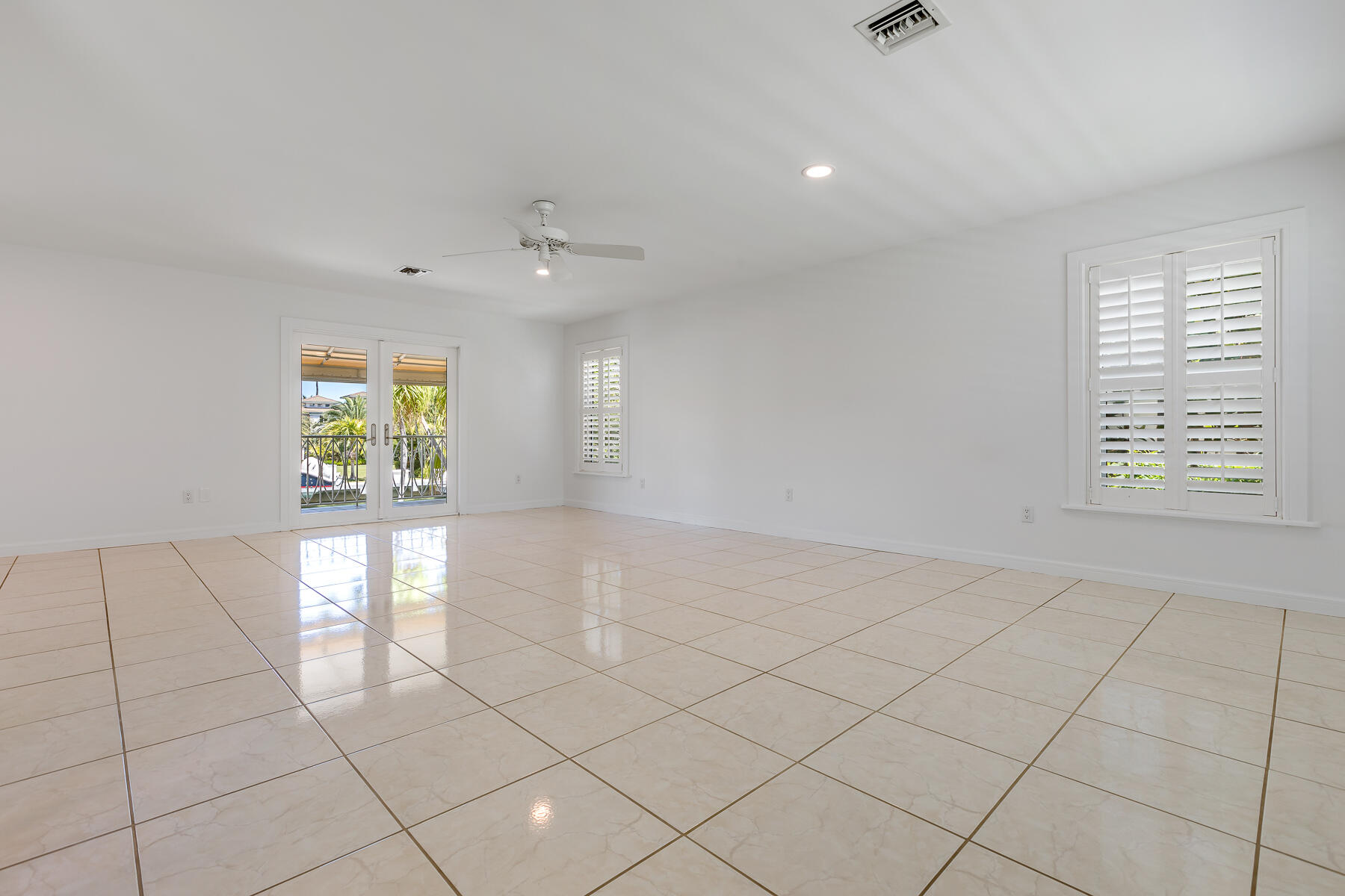 37 Evergreen Avenue Property Photo 5