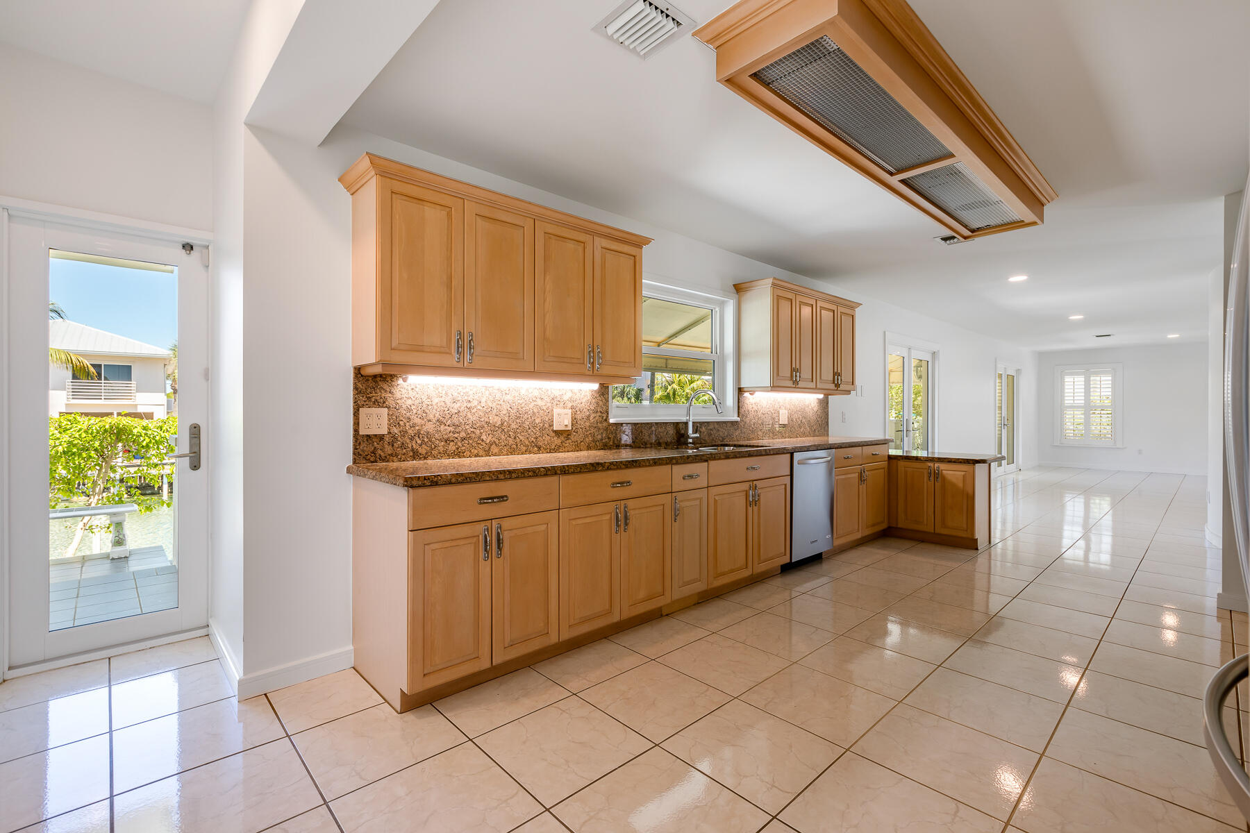 37 Evergreen Avenue Property Photo 10