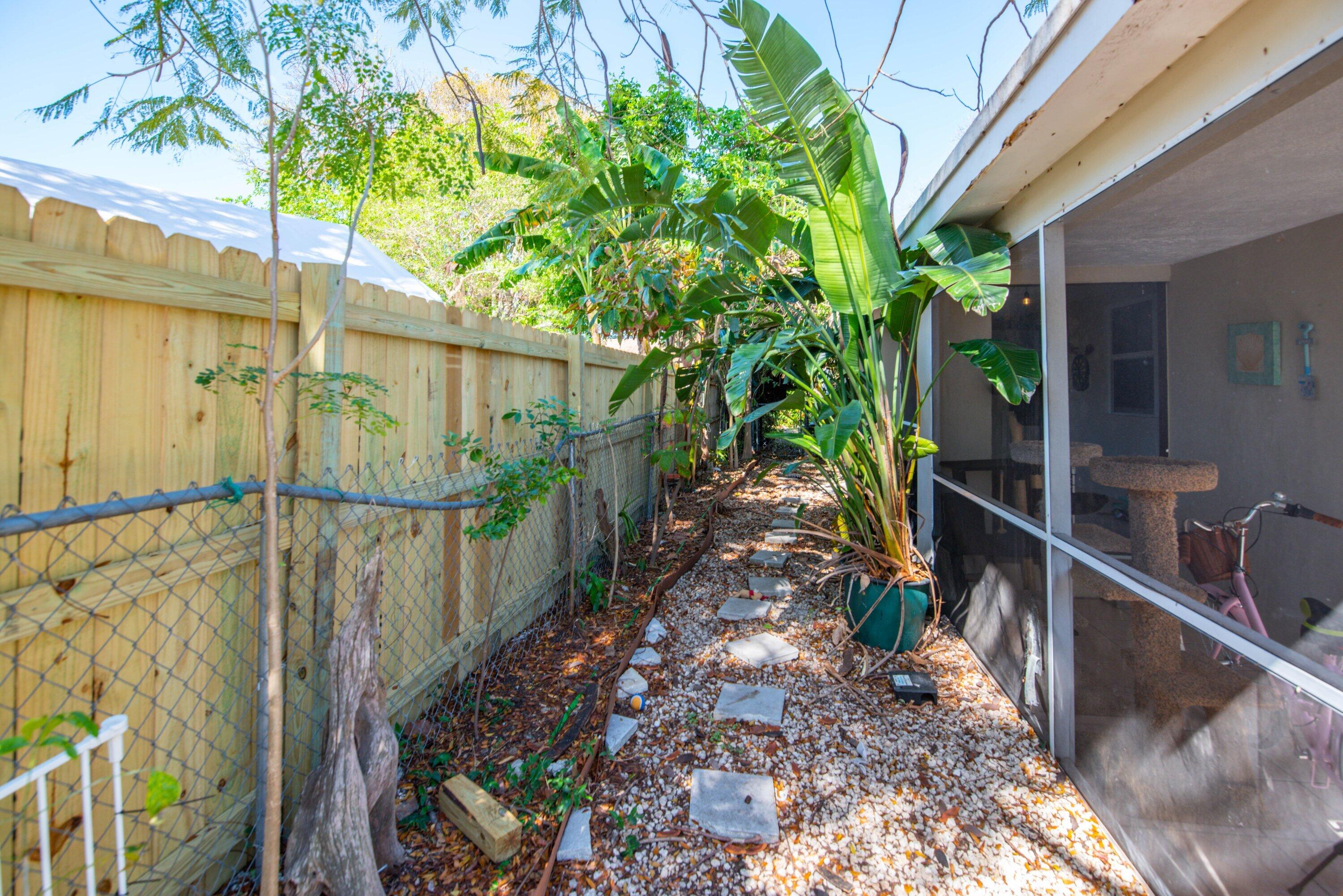 711 Sharon Place Property Photo 15