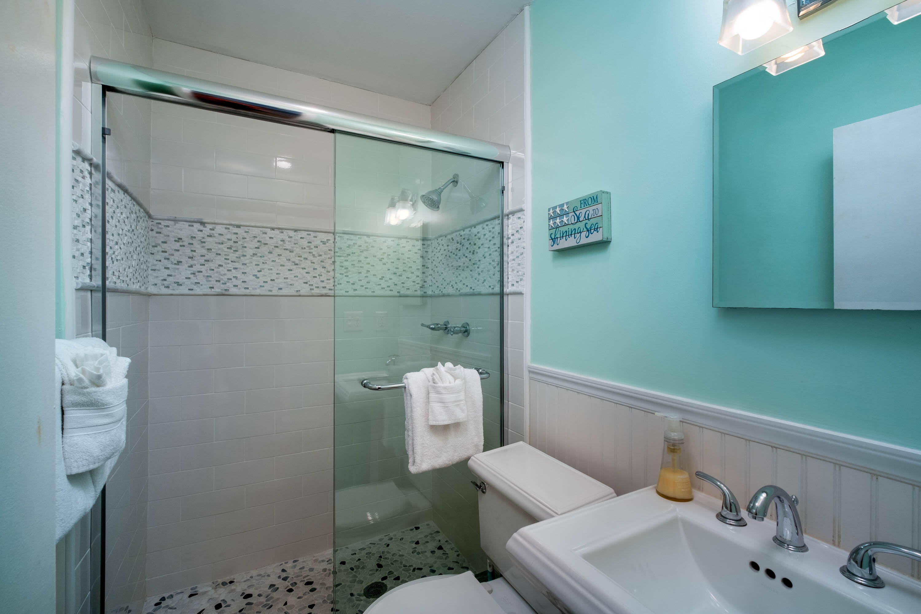 389 N Anglers Drive, 204 Property Photo 23
