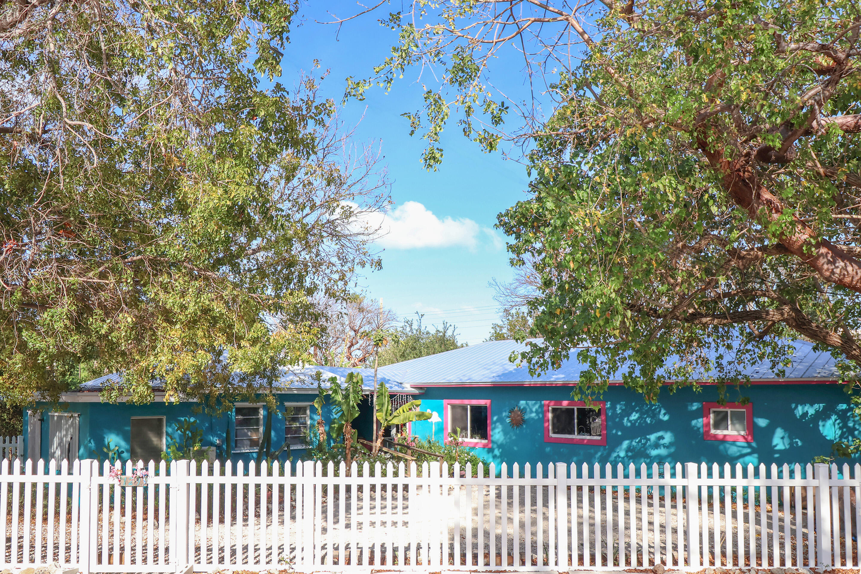 129 Lazy Lane Property Photo 1