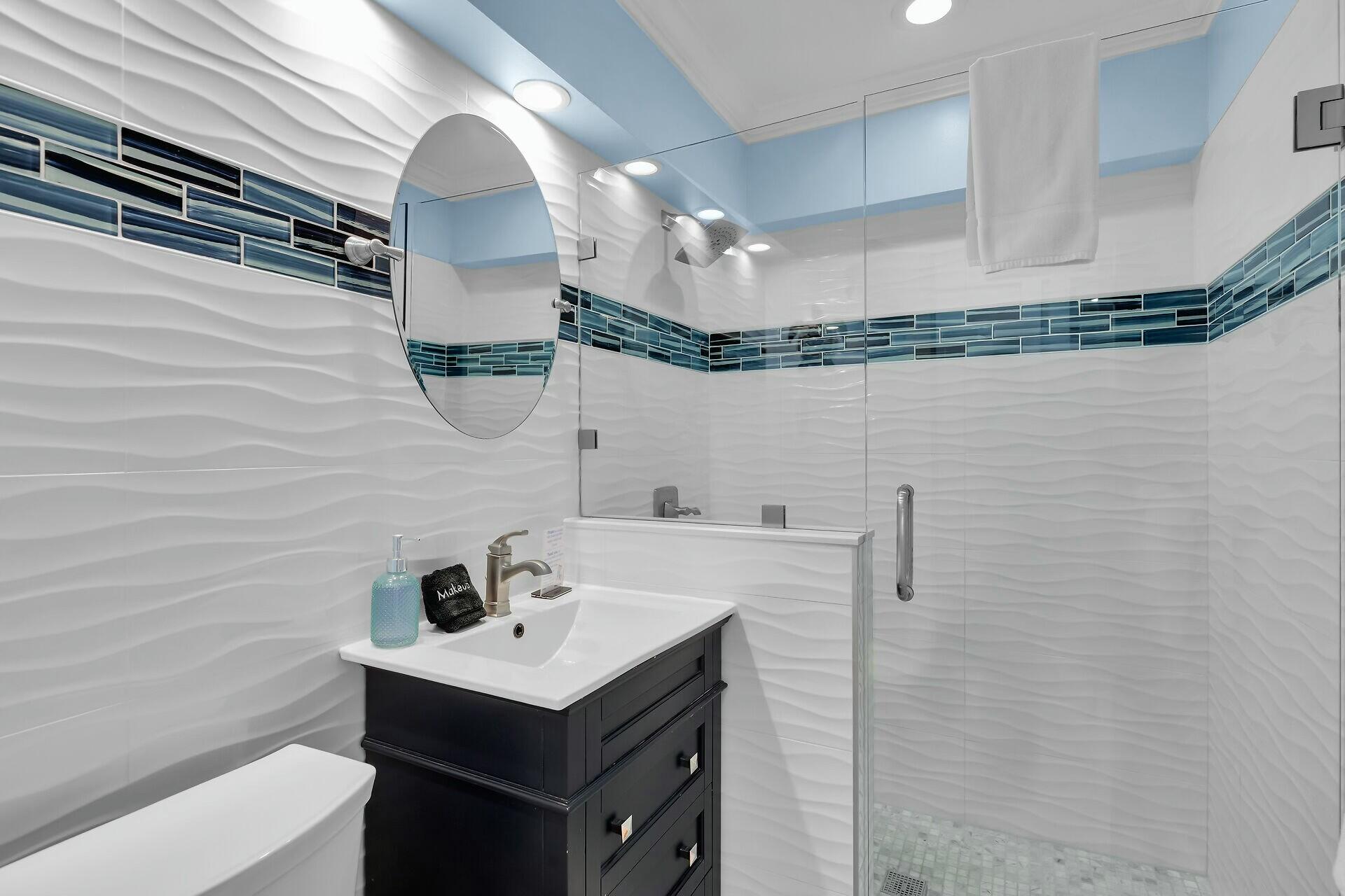3007 Riviera Drive Property Photo 27