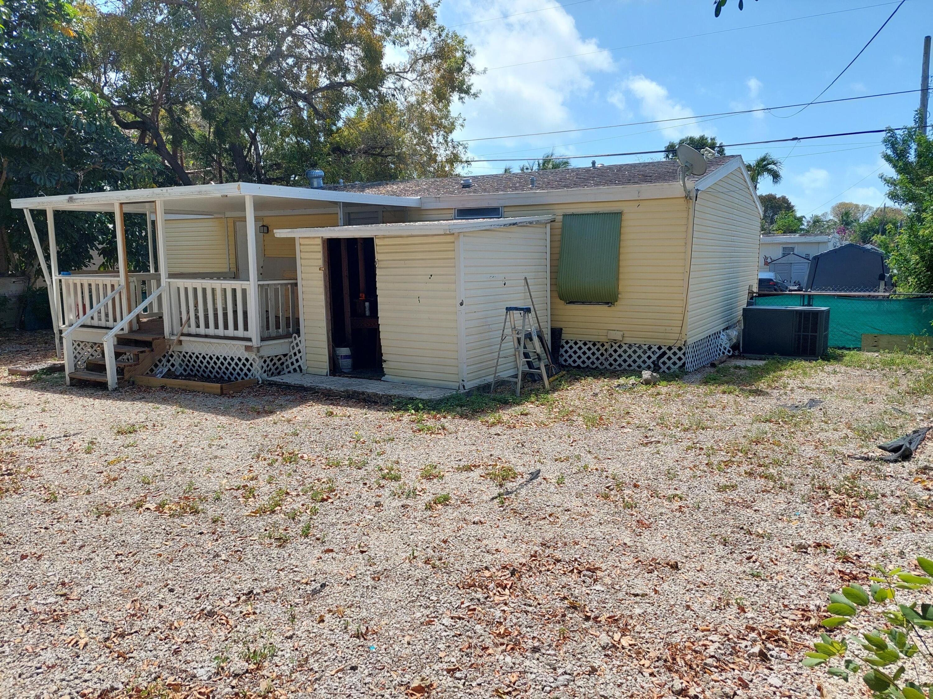 272 Ryan Avenue Property Photo 2