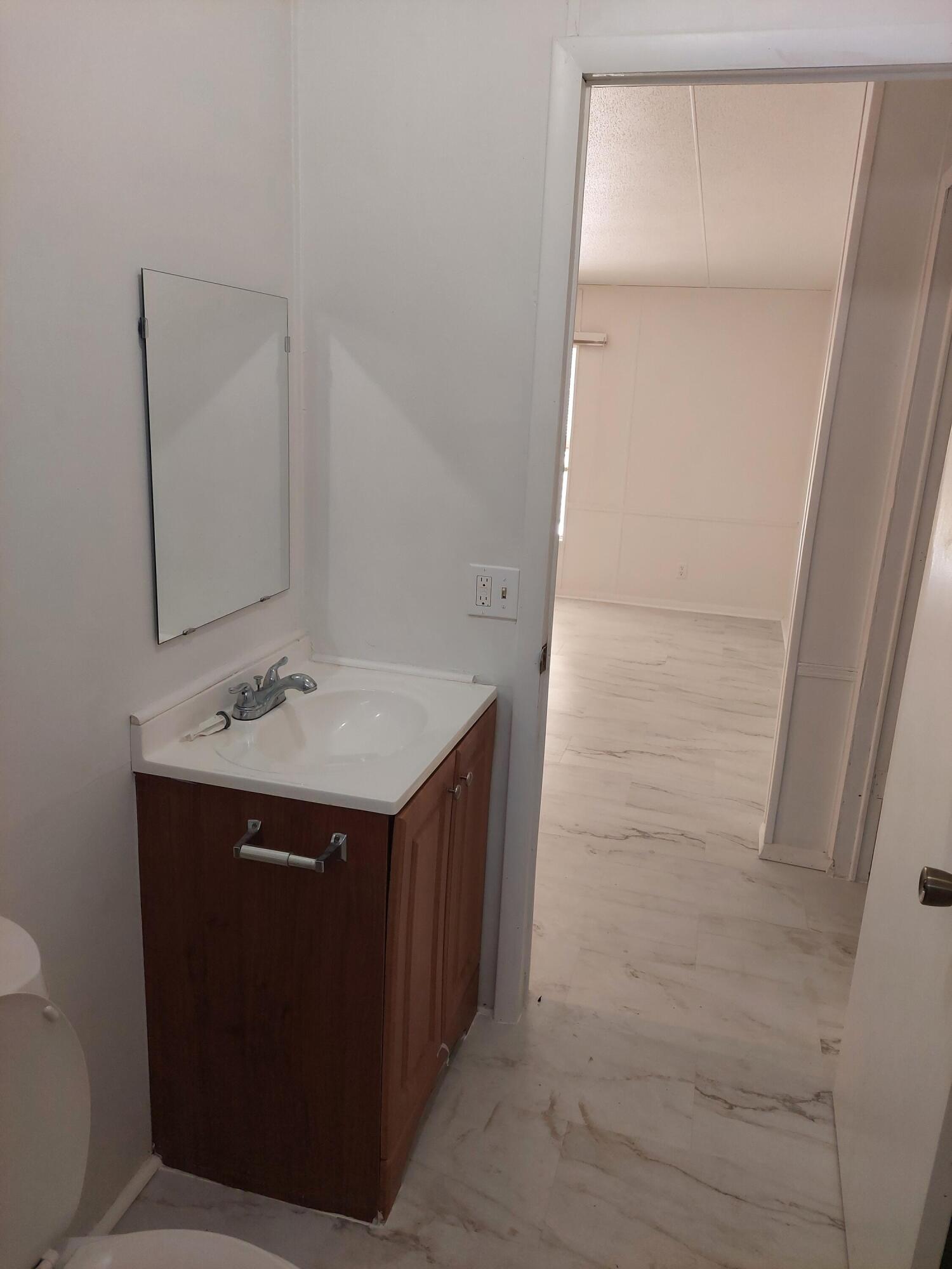 272 Ryan Avenue Property Photo 8