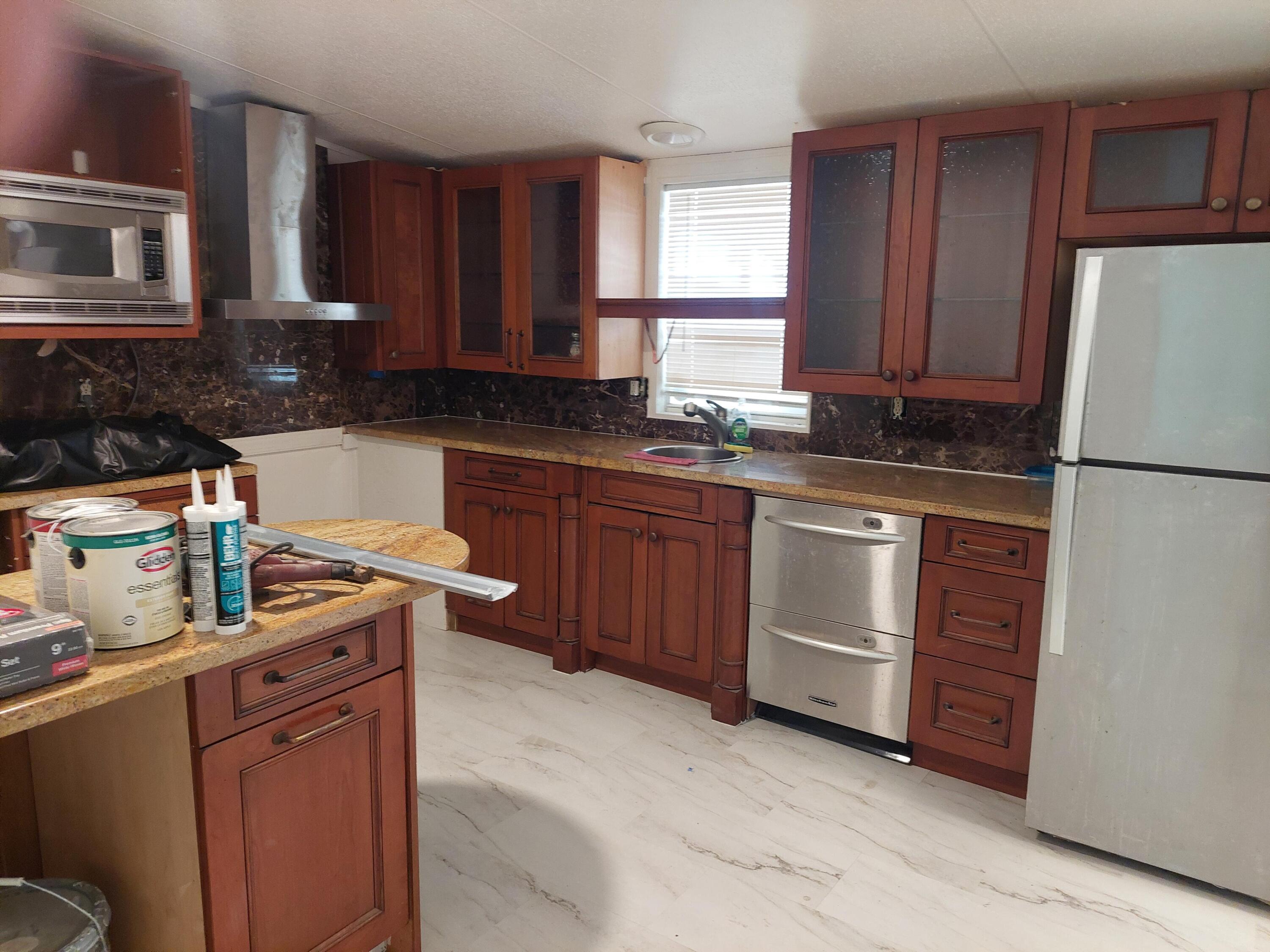 272 Ryan Avenue Property Photo 10