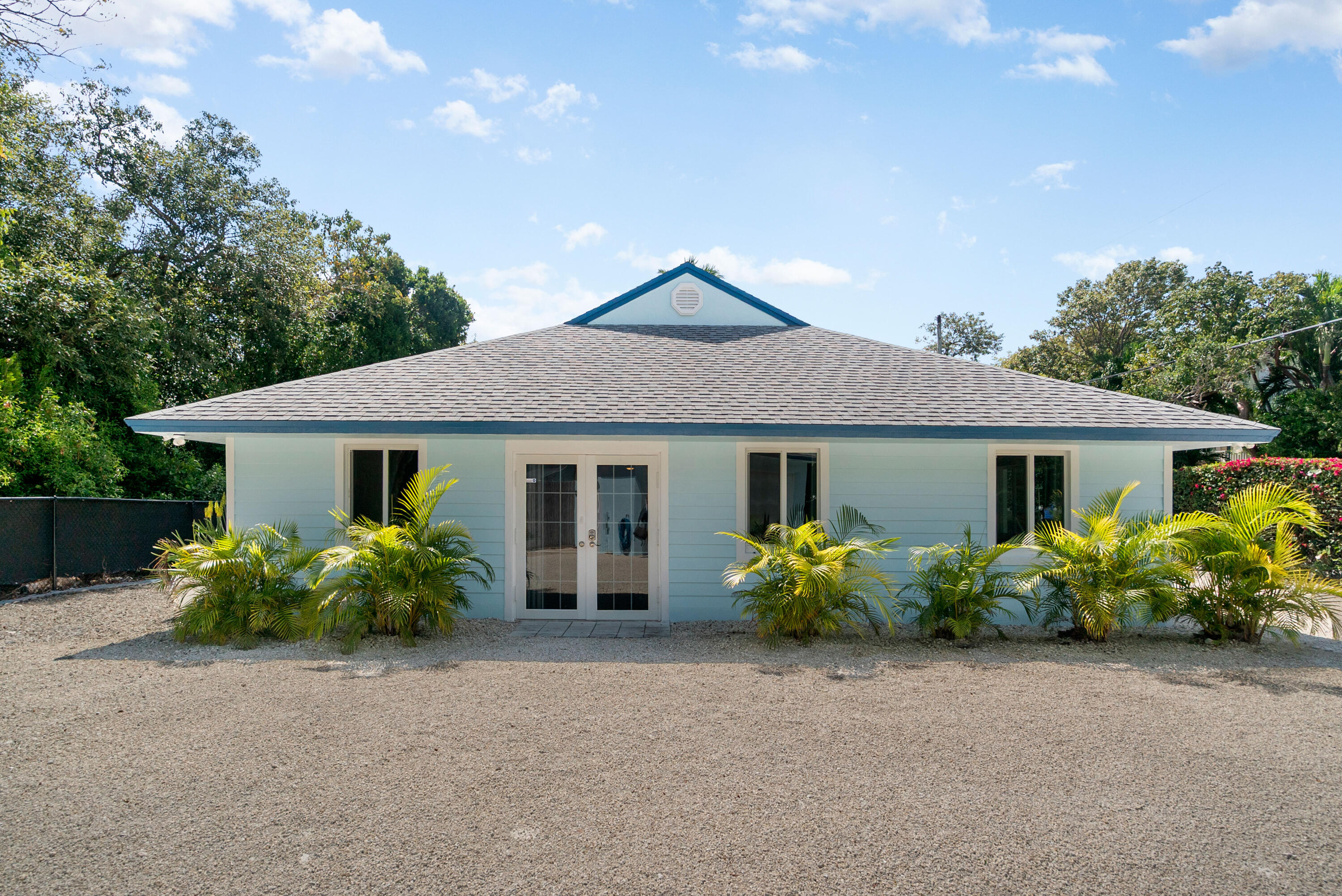 100 Seashore Drive Property Photo 2