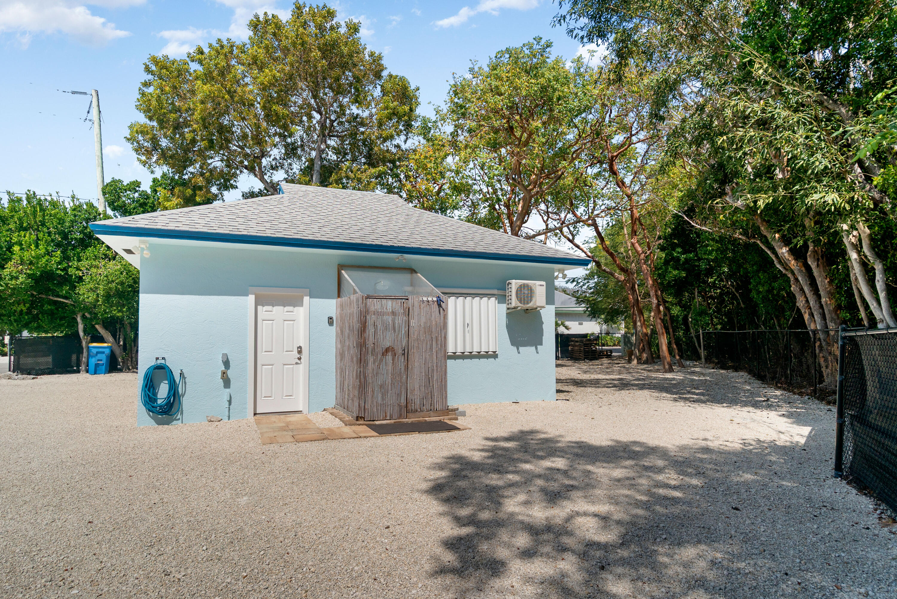100 Seashore Drive Property Photo 8