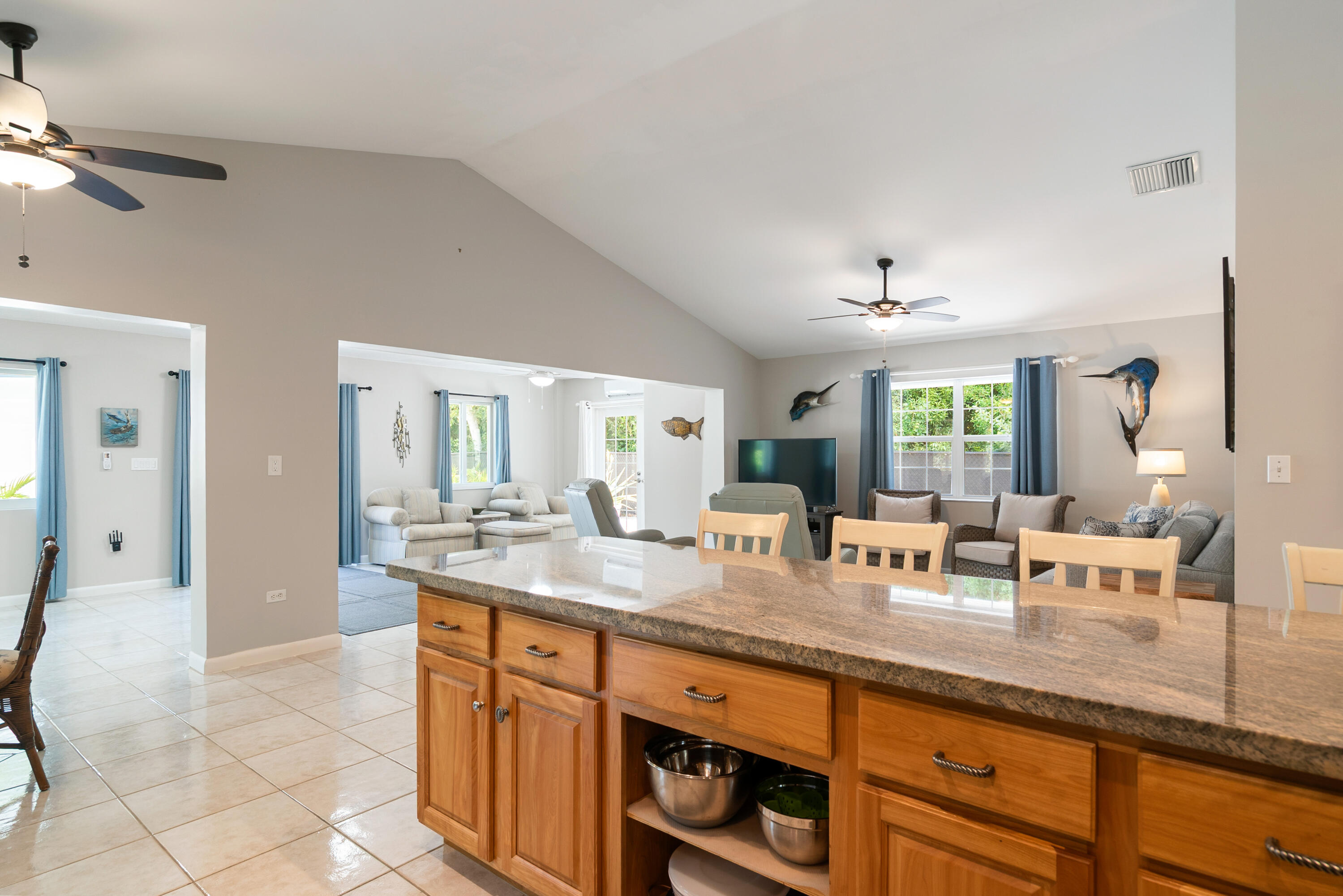 100 Seashore Drive Property Photo 14
