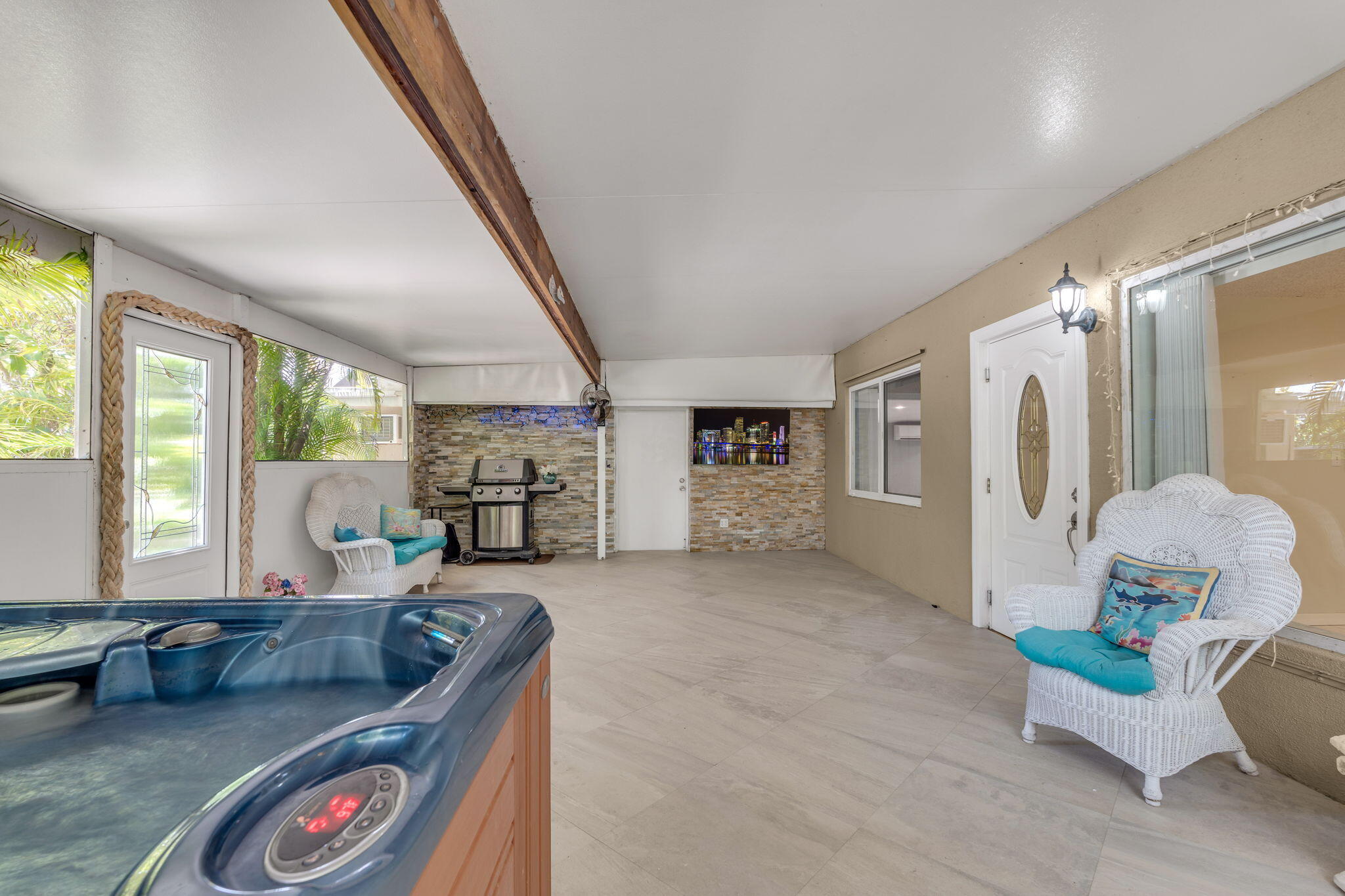 335 Sound Drive Property Photo 1
