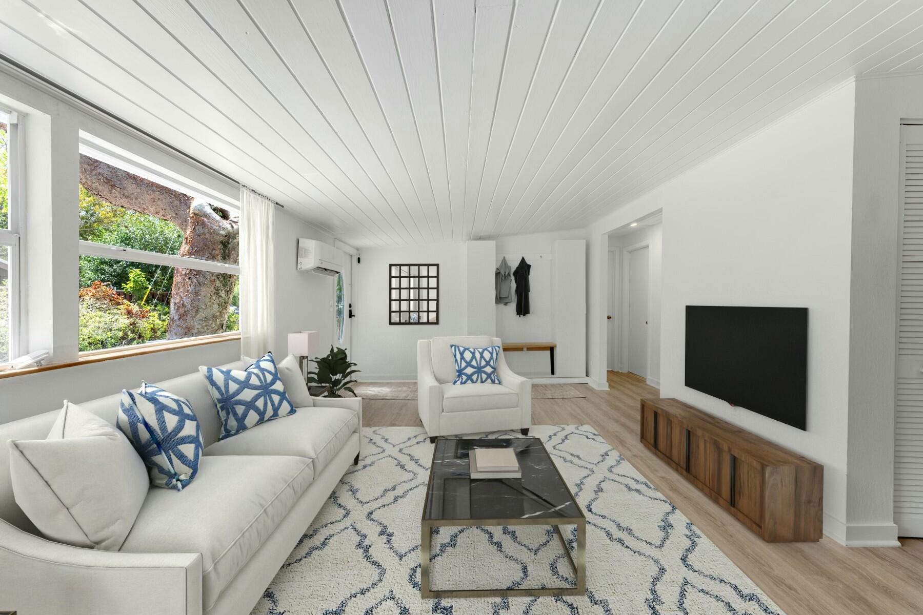 125 Tree Lane Property Photo 8