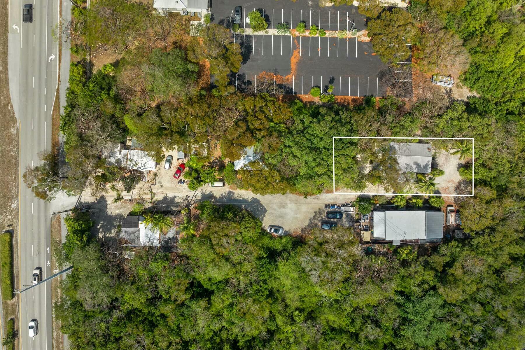 125 Tree Lane Property Photo 27