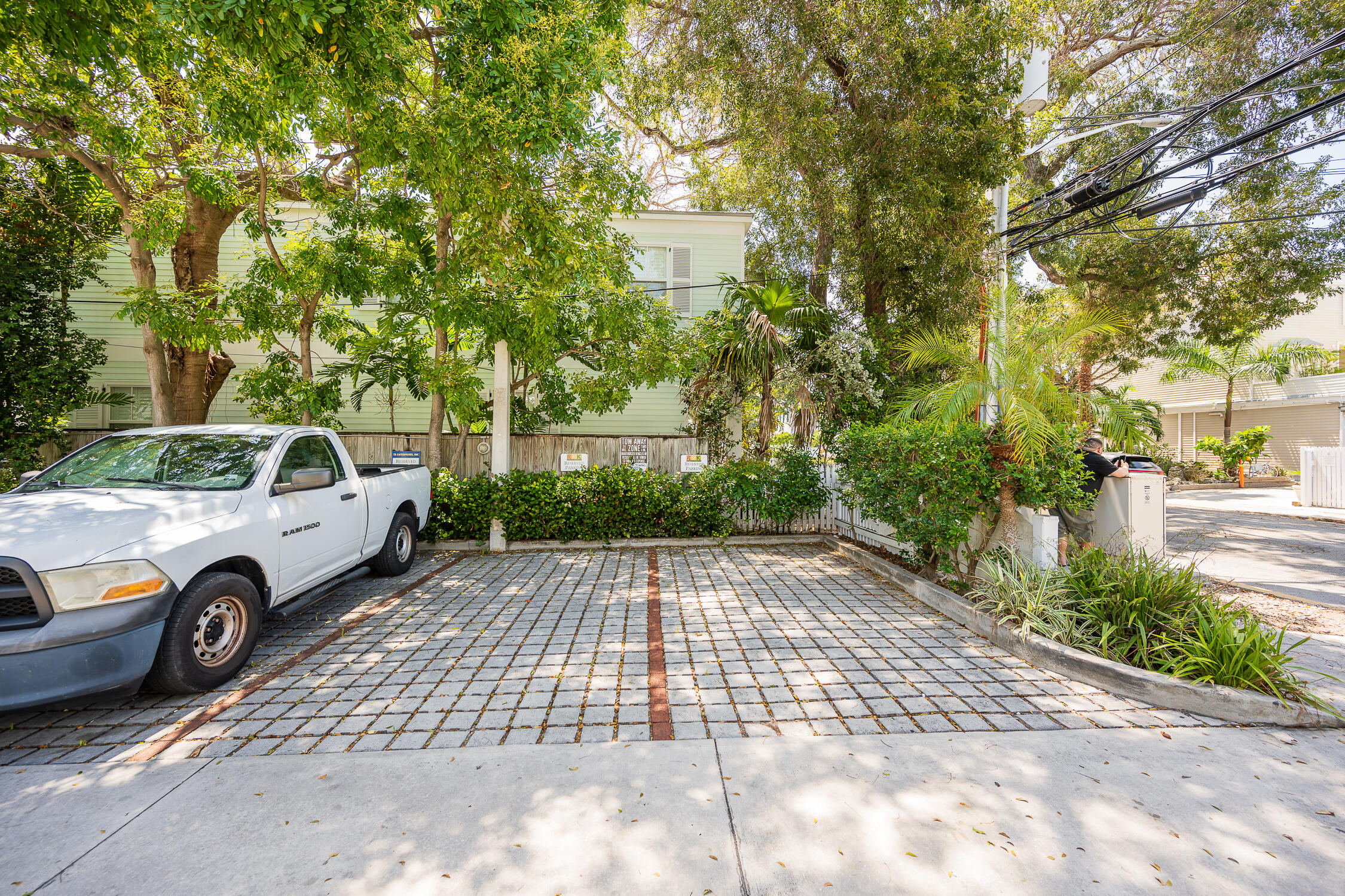 1009 Simonton Street, 5 Property Photo 19