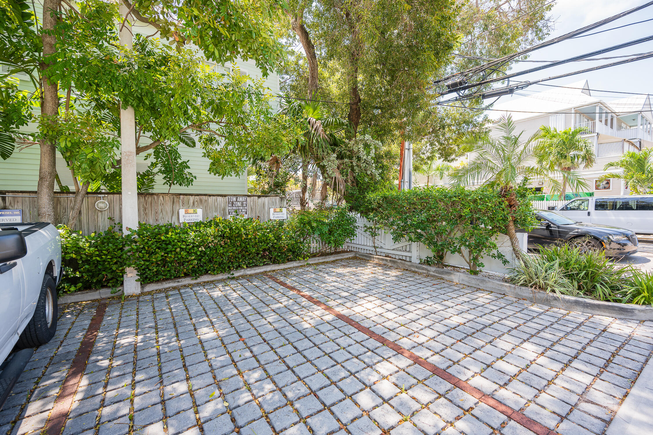 1009 Simonton Street, 5 Property Photo 21