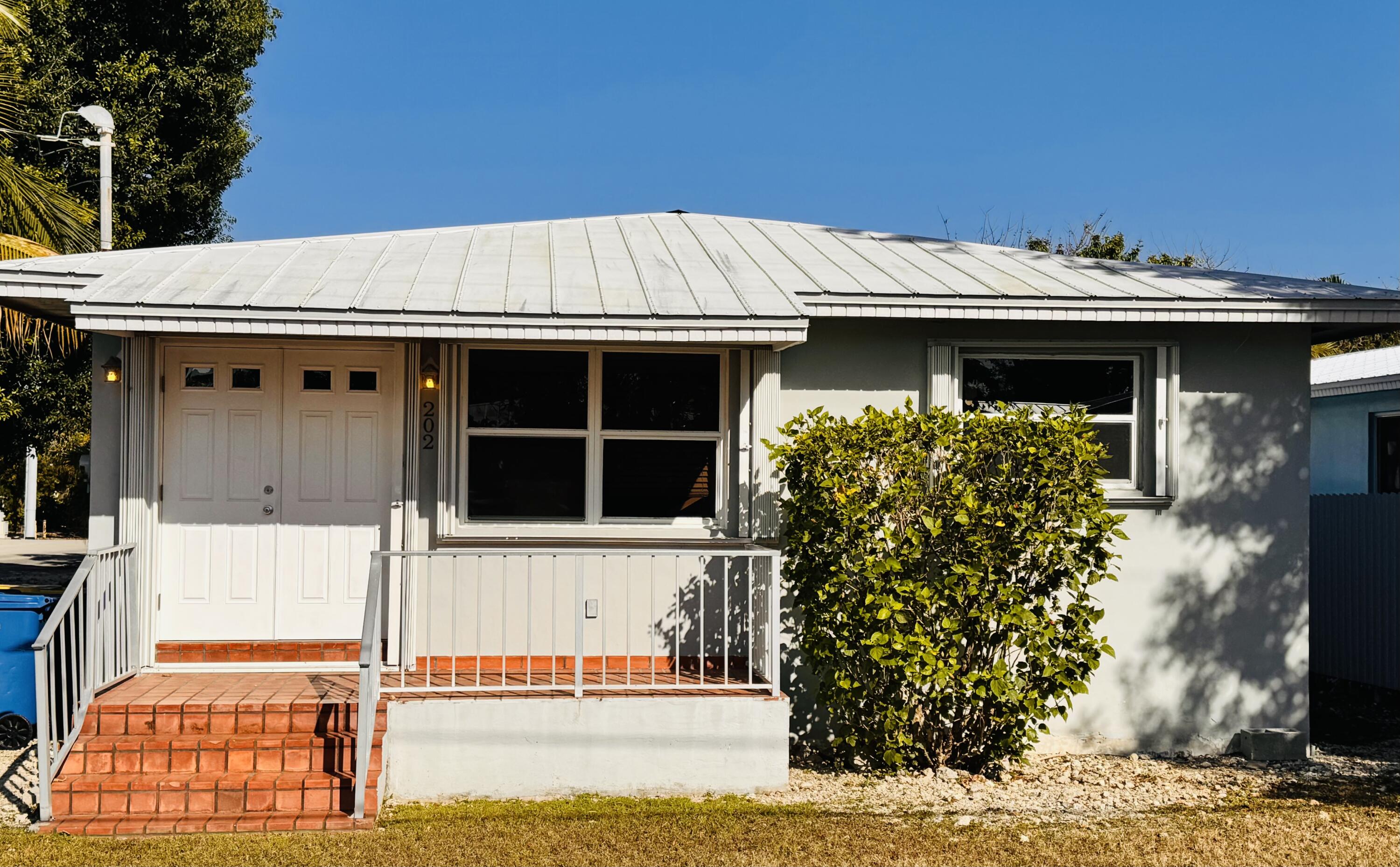 202 Hibiscus Street Property Photo