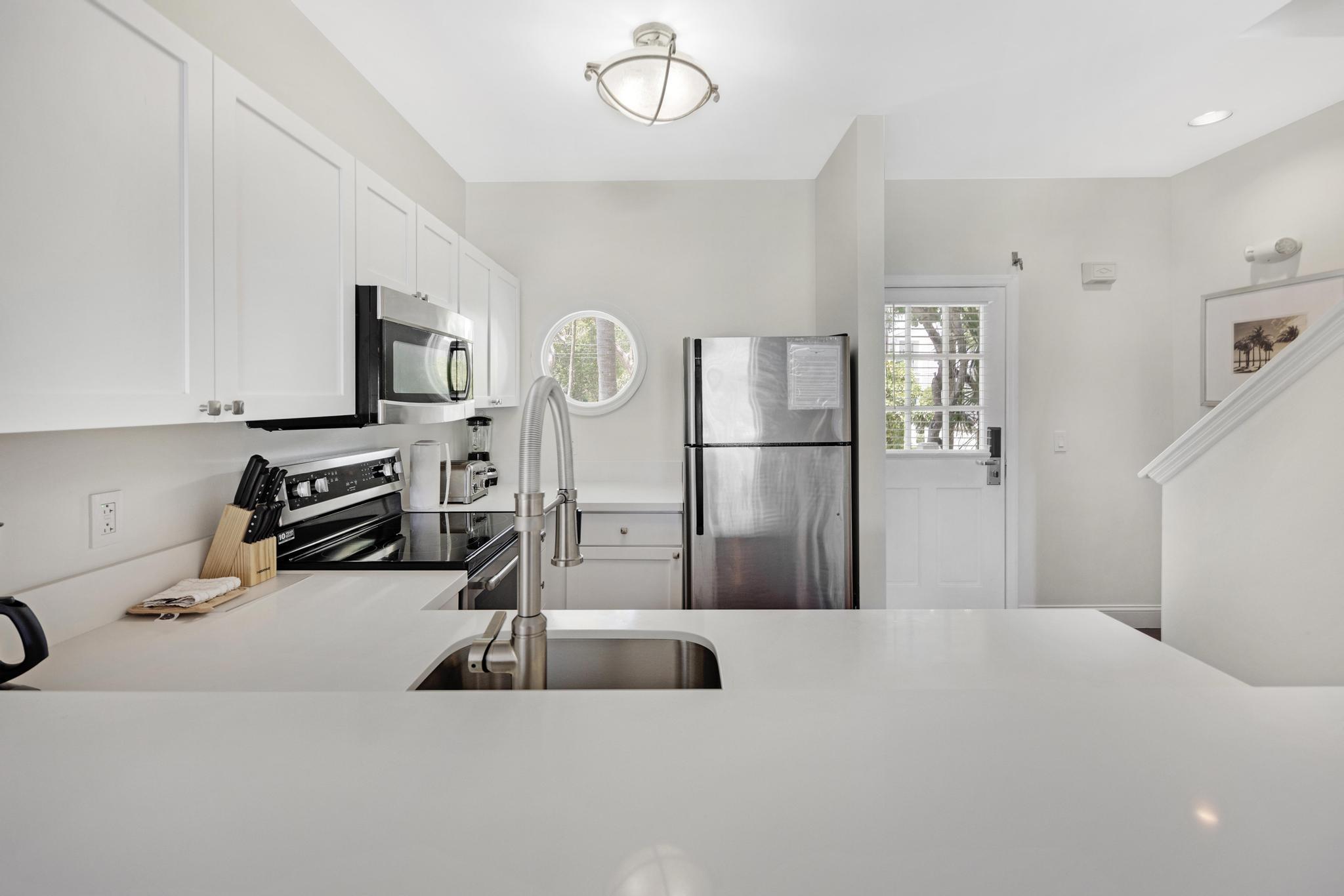 7041 Harbor Village Drive Property Photo 13