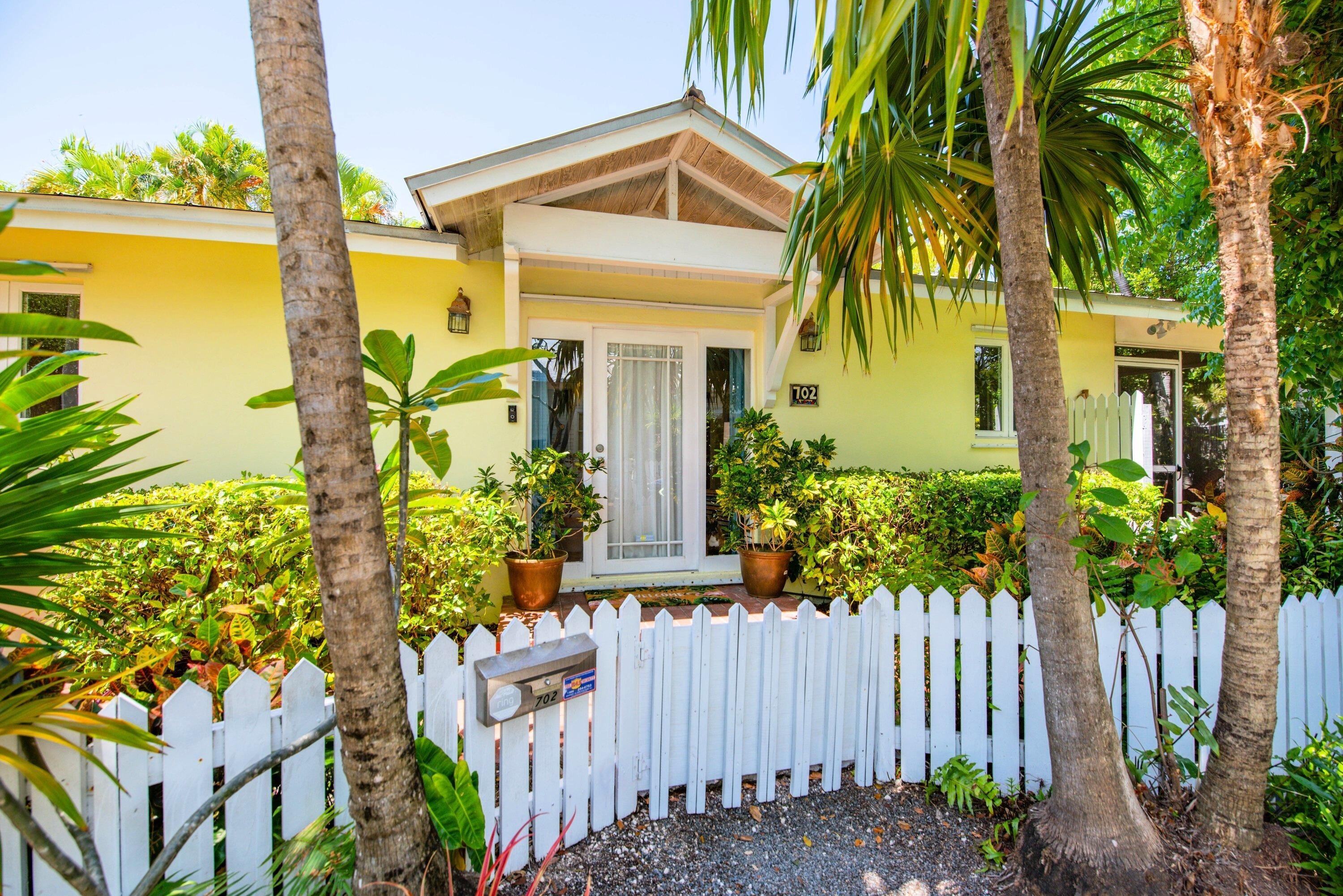 702 Florida Street Property Photo 1