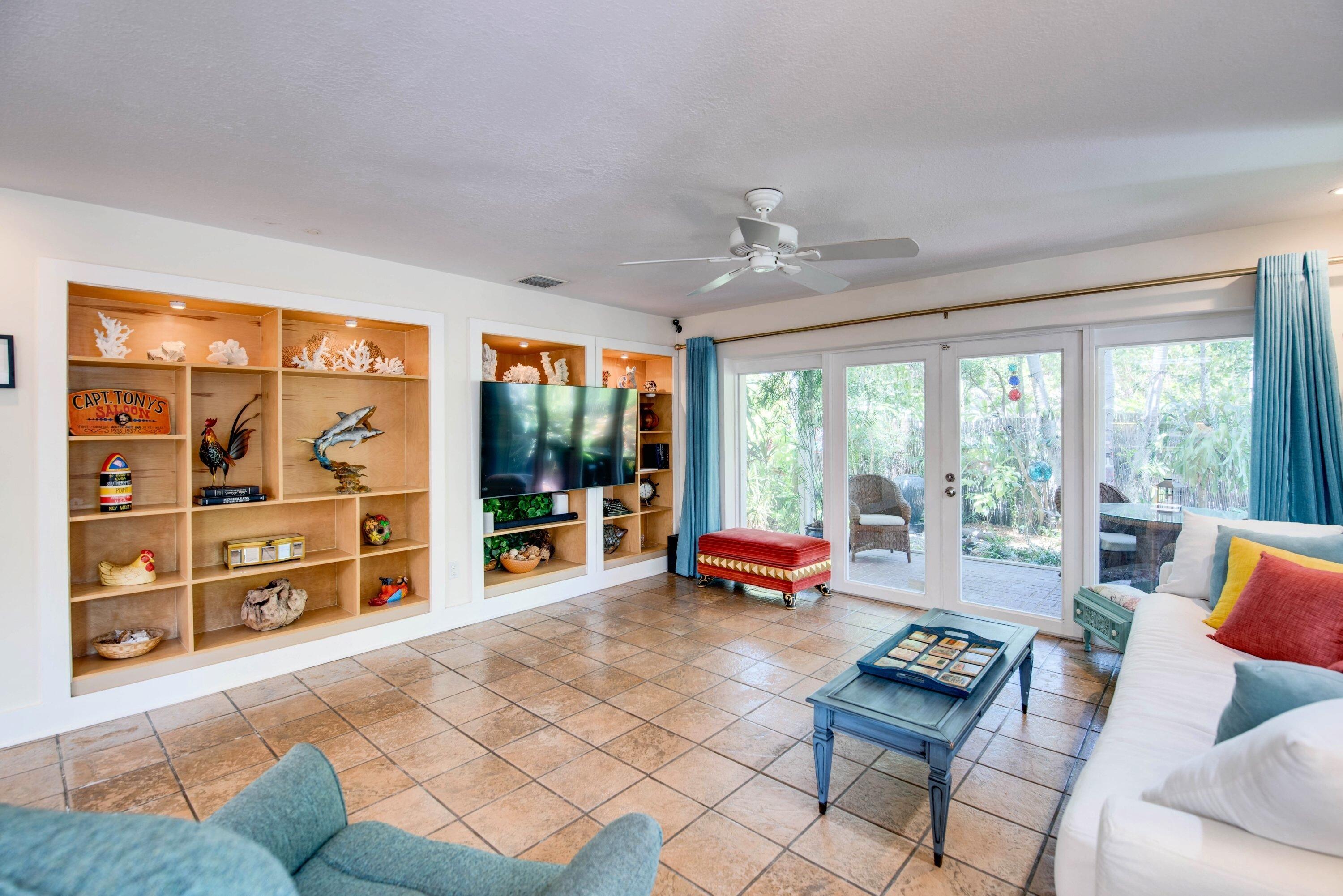 702 Florida Street Property Photo 2